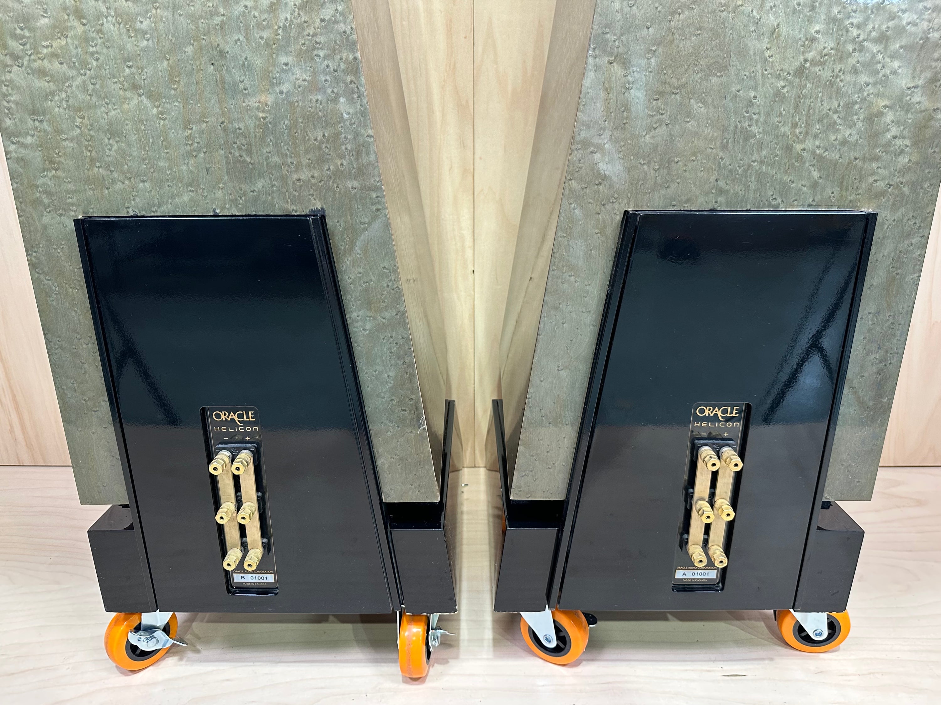 Oracle Helicon Tower Speakers
