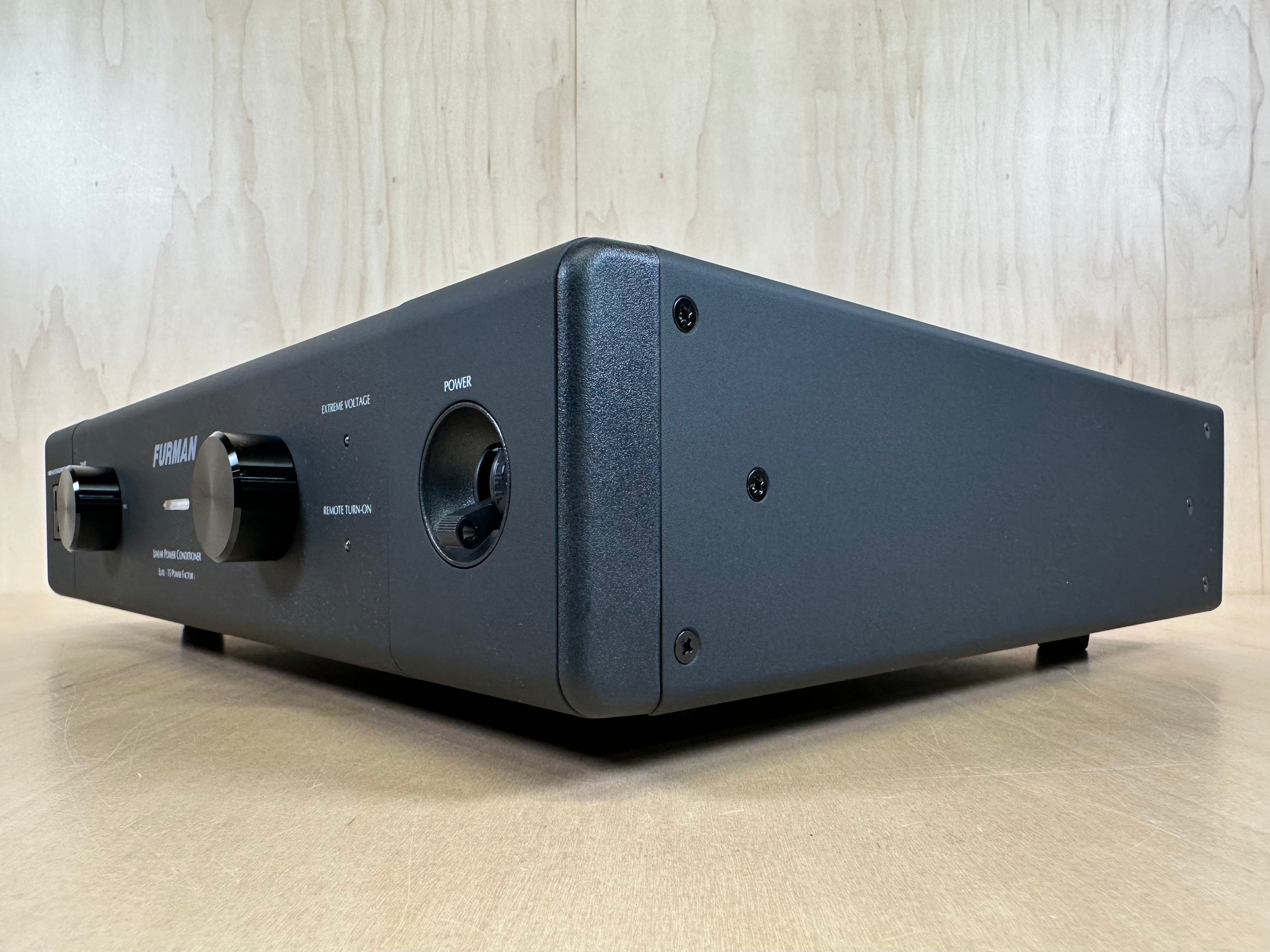 Furman Elite-15 PF i Linear Filtering AC Power Conditioner Orig Box