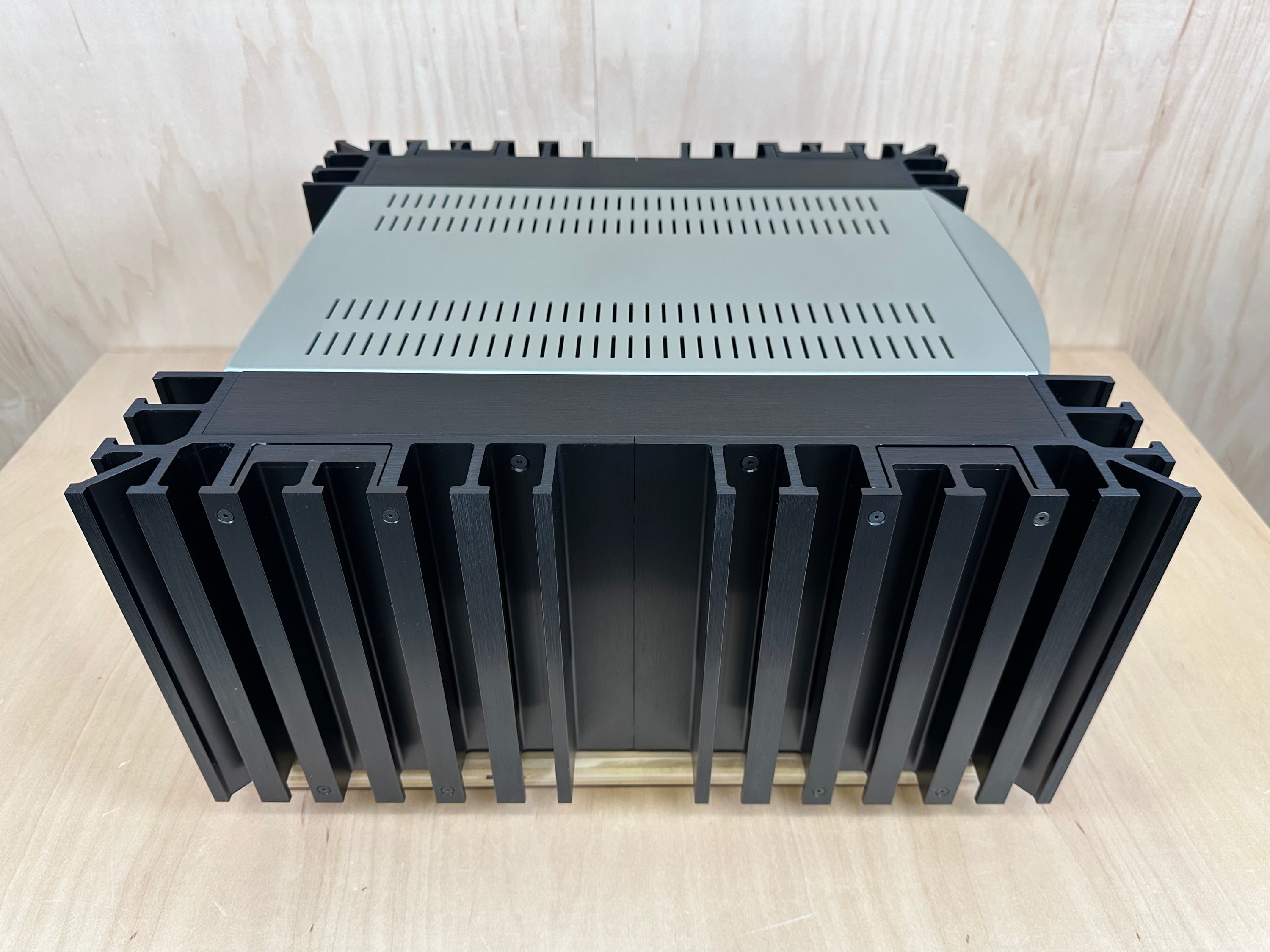 Mark Levinson 331 Dual Monaural Amplifier Recapped and Serviced