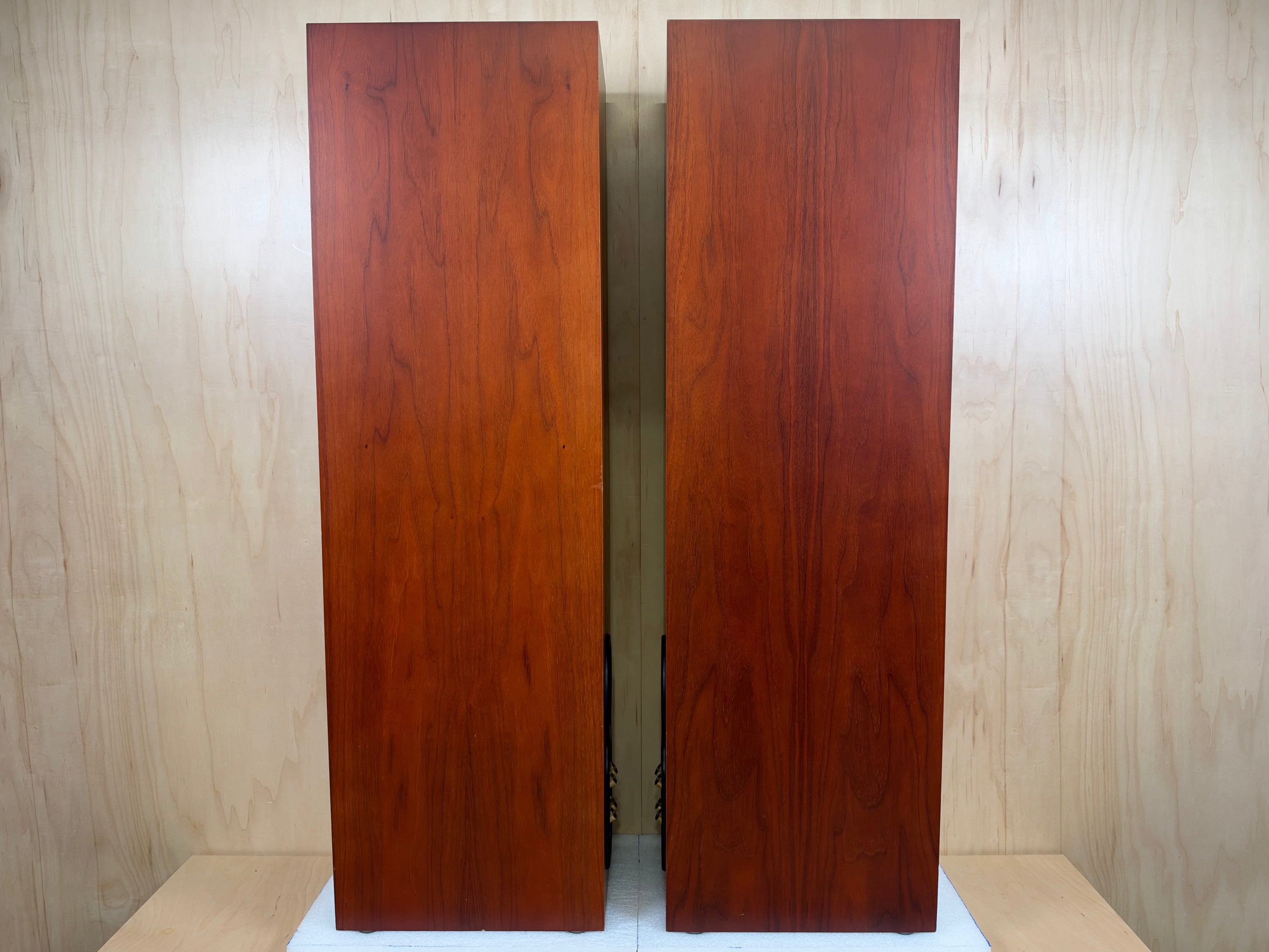 Bowers & Wilkins CM7 Speakers
