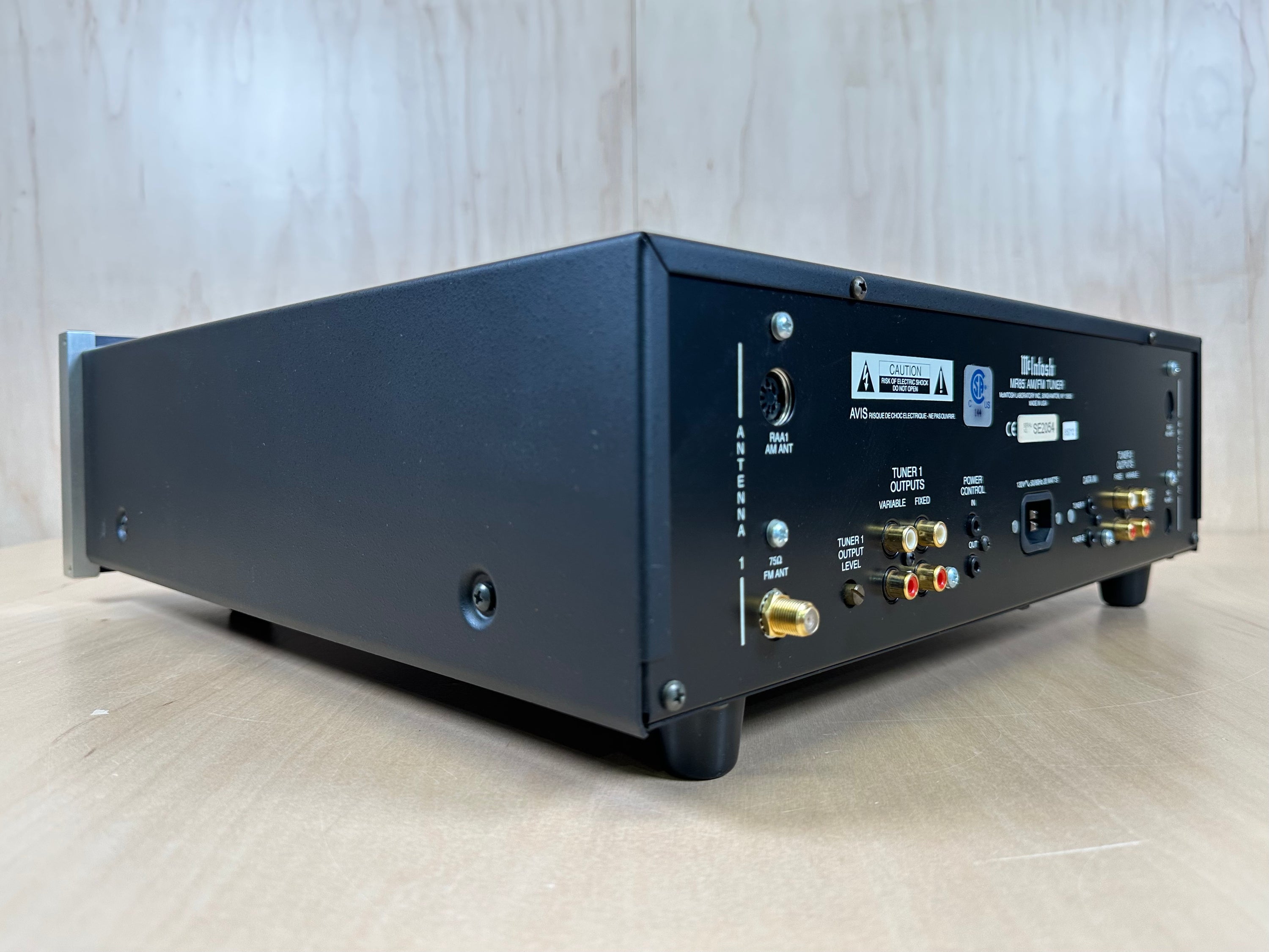 Mcintosh MR85 AM/FM Tuner w/New Factory Box