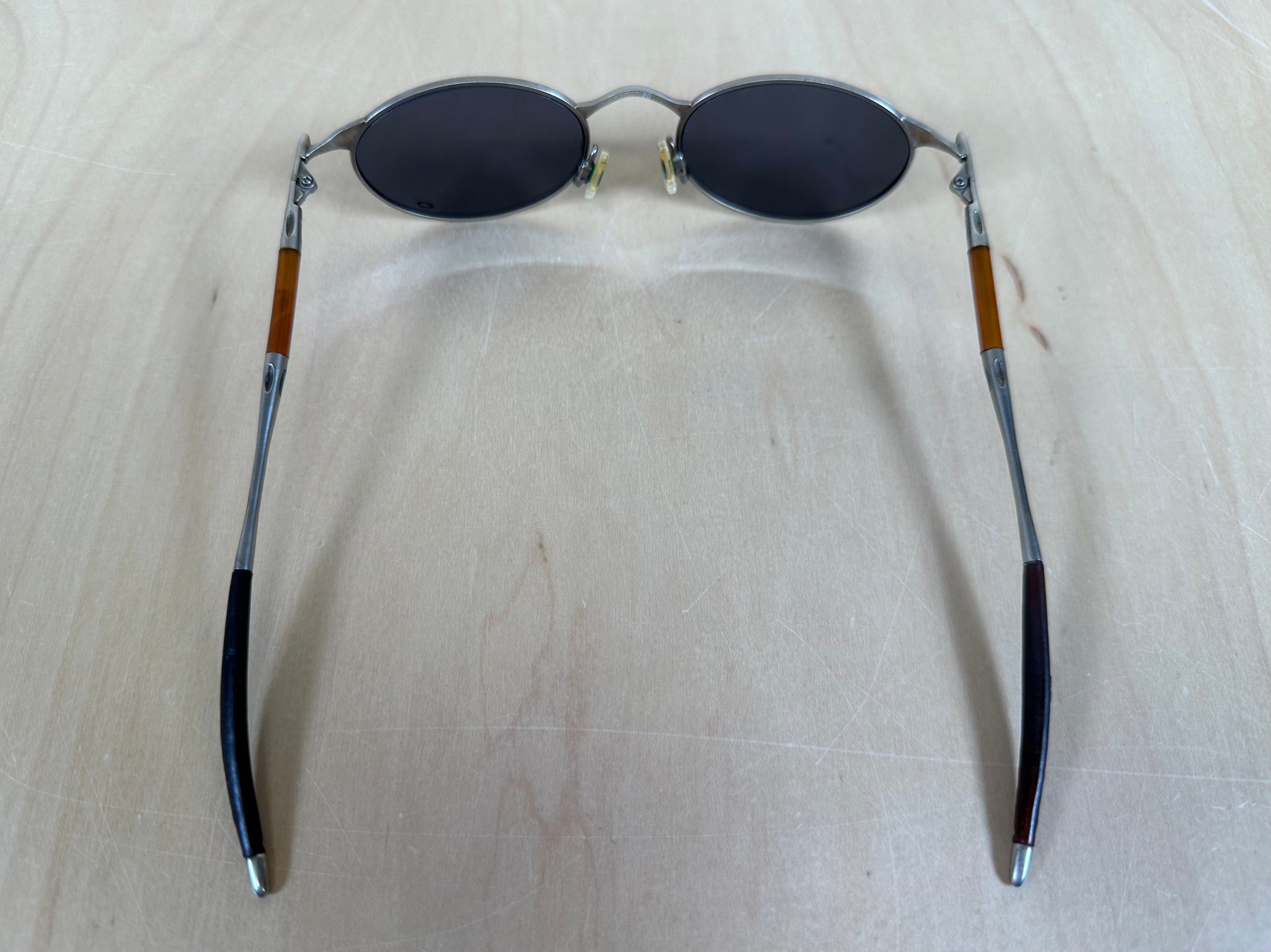 OAKLEY OO JORDAN E WIRE 49 20