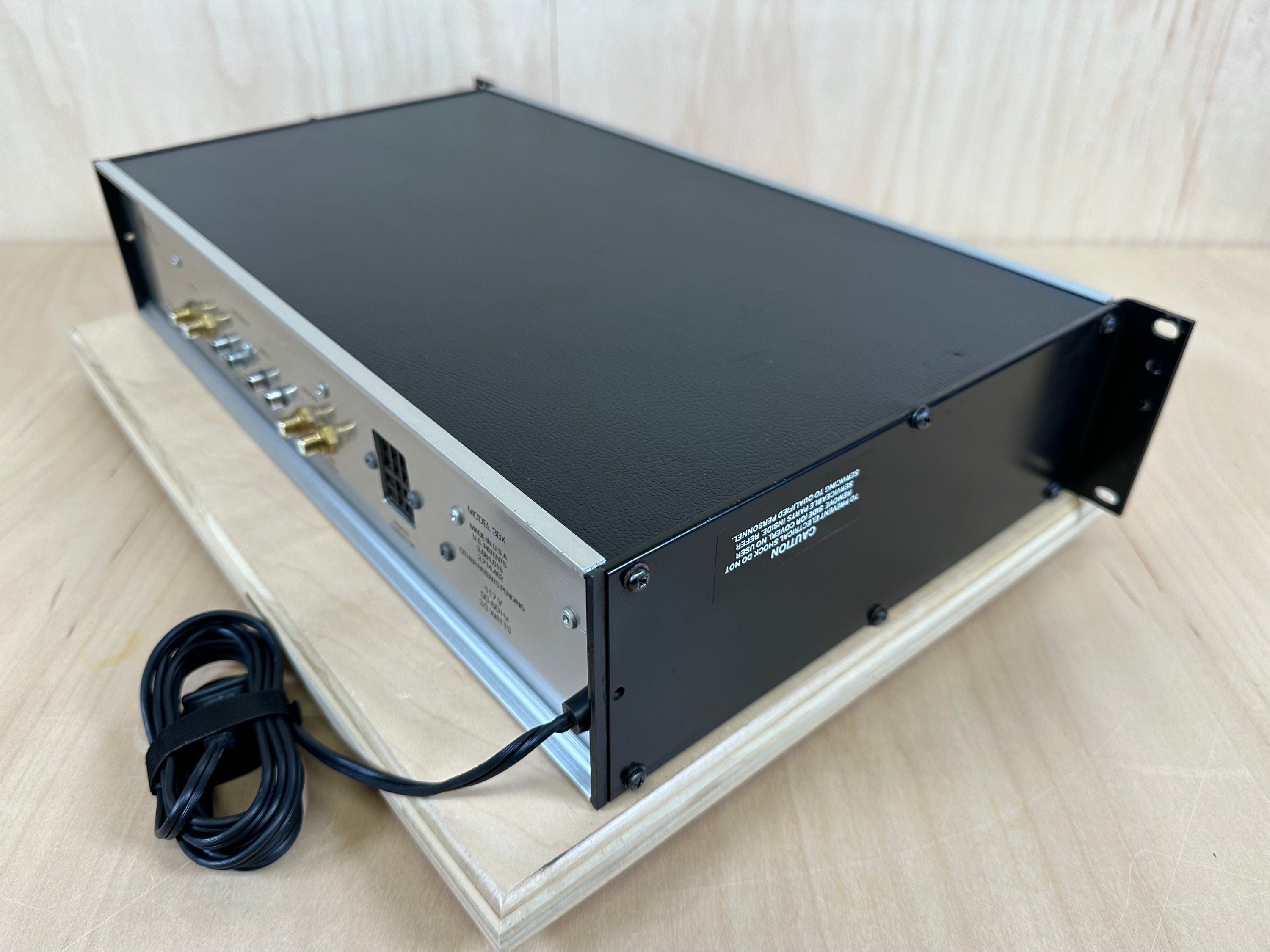 dbx 3BX 3 Band Dynamic Range Expander