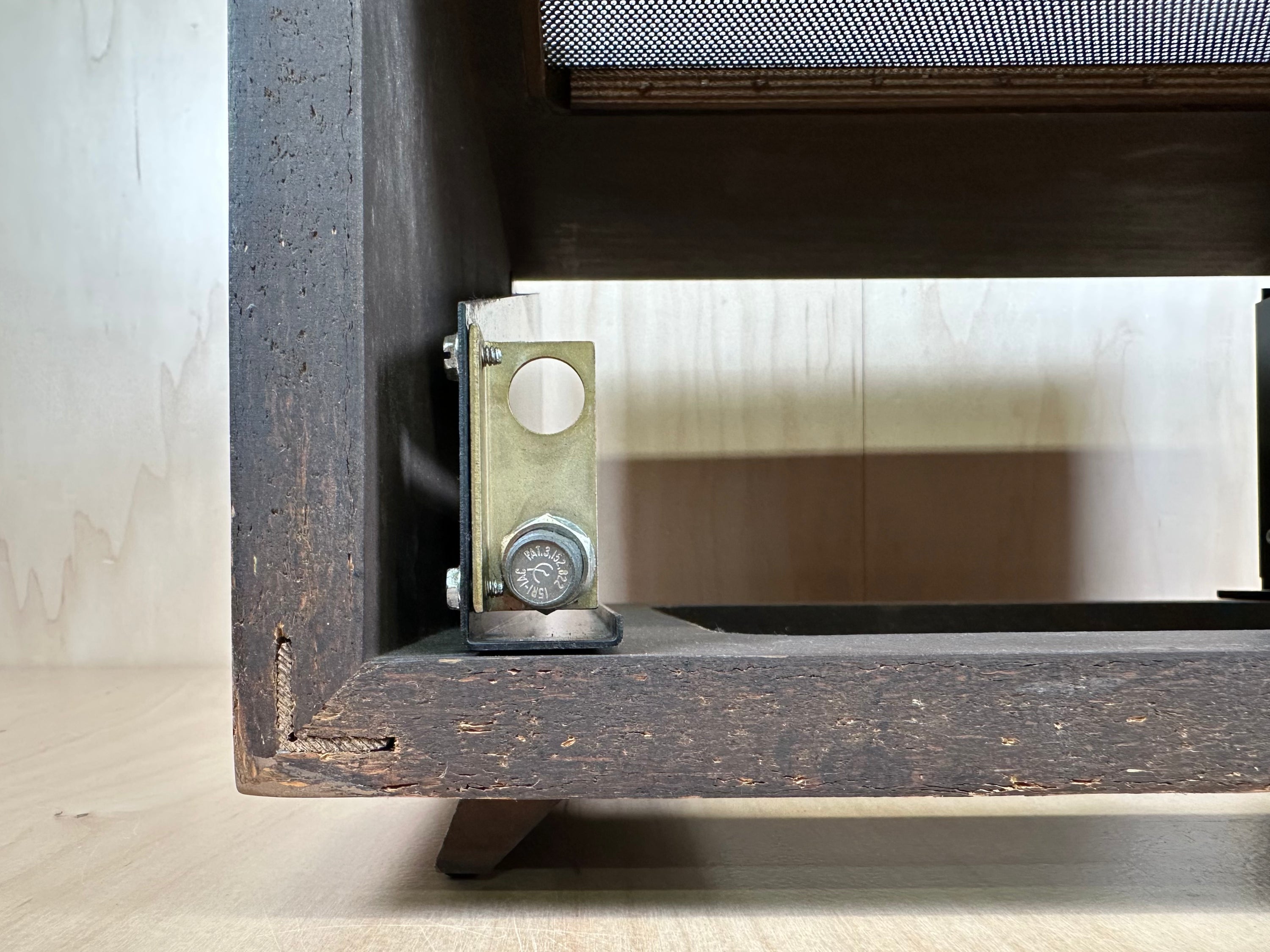 Mcintosh L21 Cabinet w/Panlocs and Slant Legs