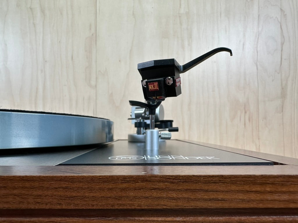 LP12 Linn Sondek Turntable w/Dynavector Karat 19A MKII