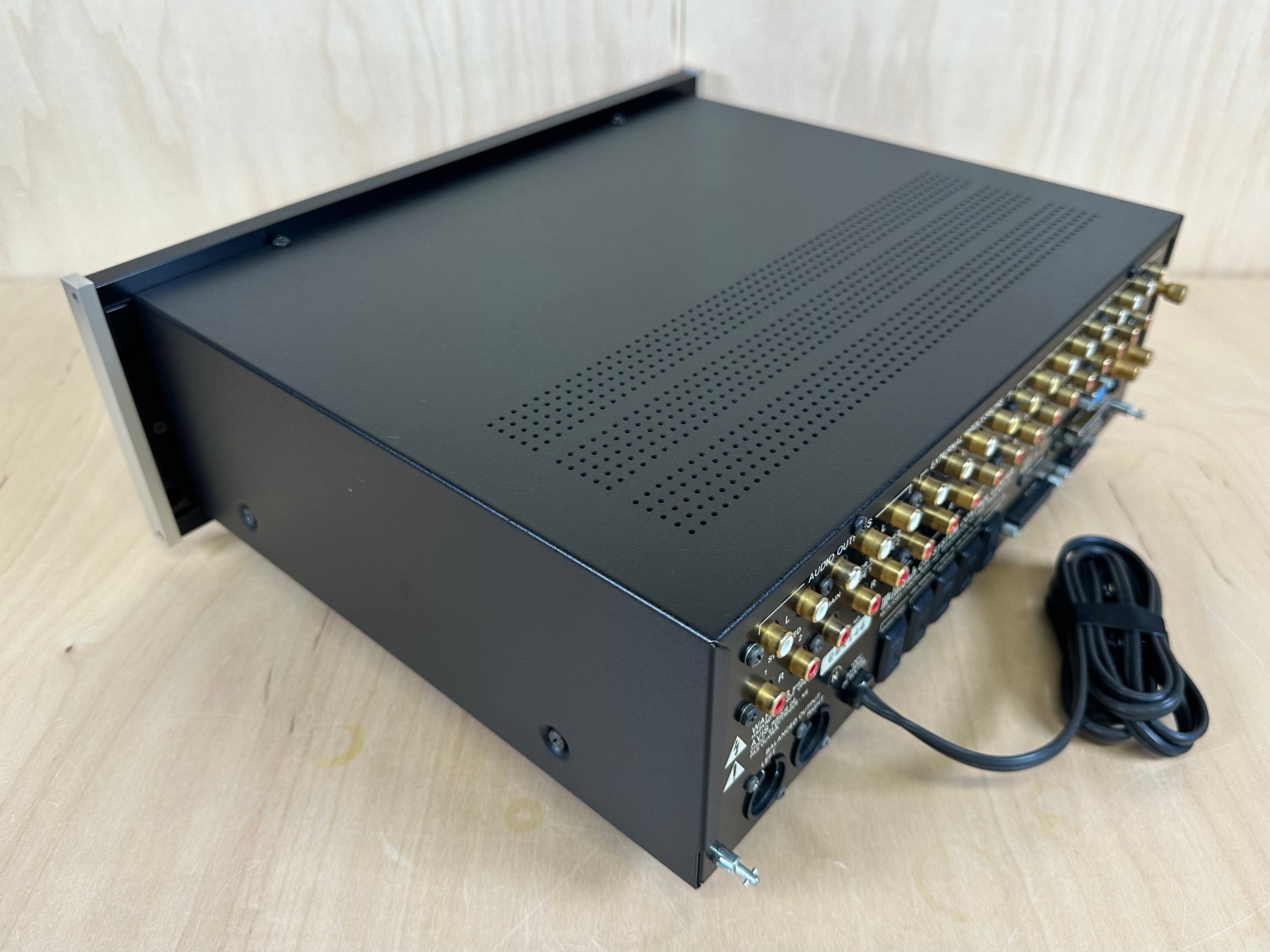 McIntosh C37 System Control Center Preamp