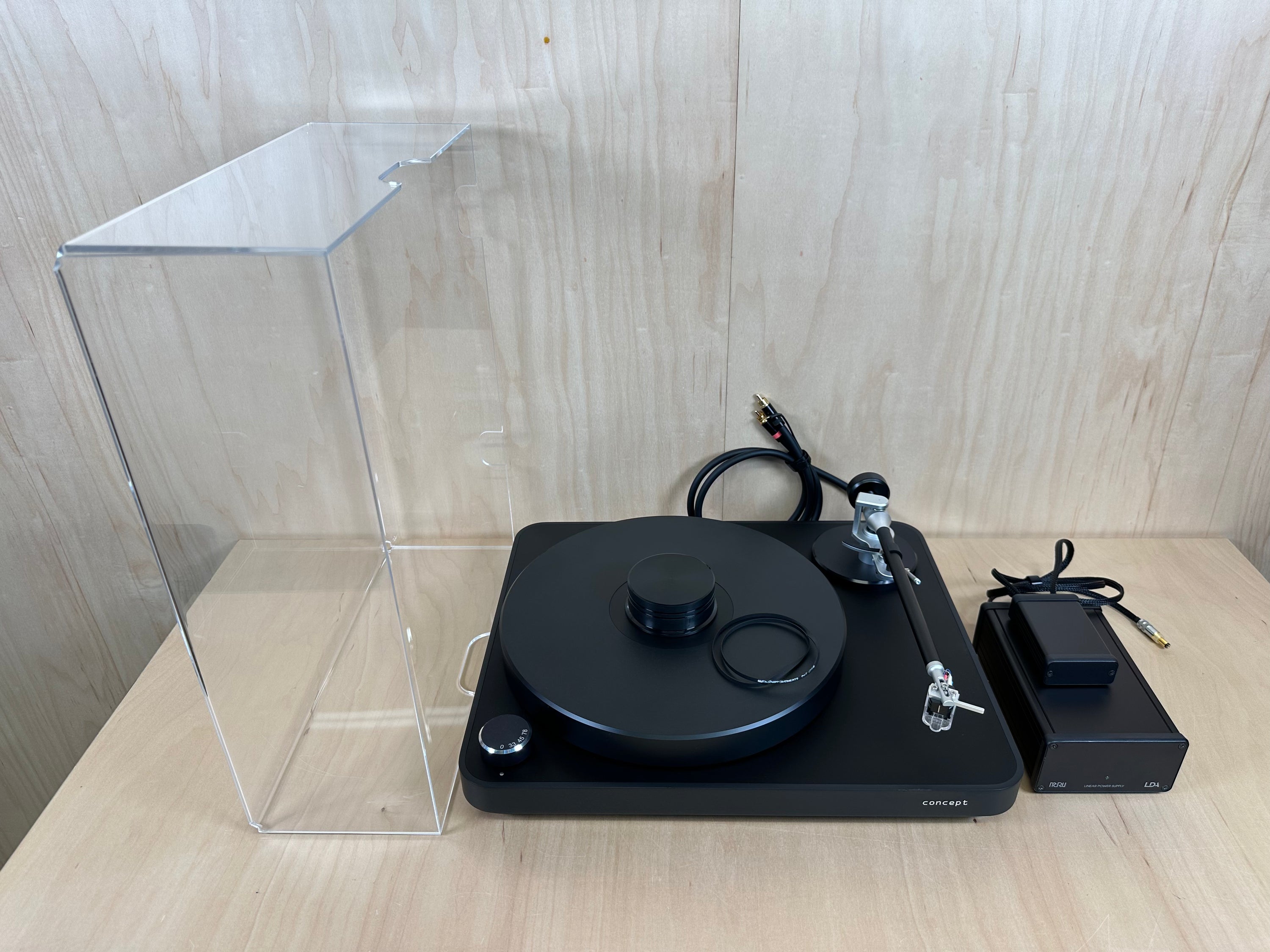 Clearaudio Concept Black Turntable w/Performer V2 Cartridge & MCRU Linear Power Supply and Dust Cover
