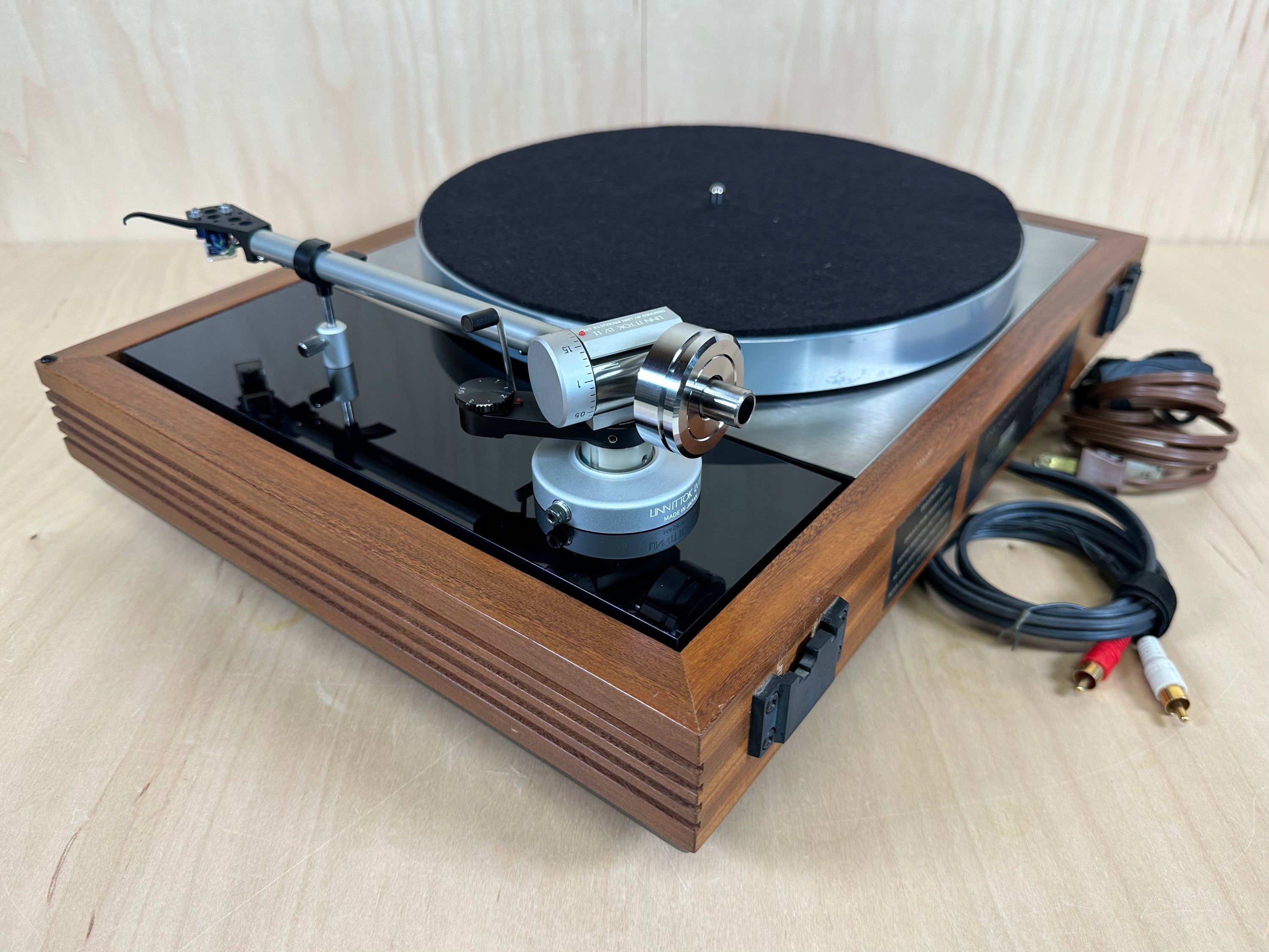 Linn LP12 Turntable w/Linn Ittok LV II Serviced