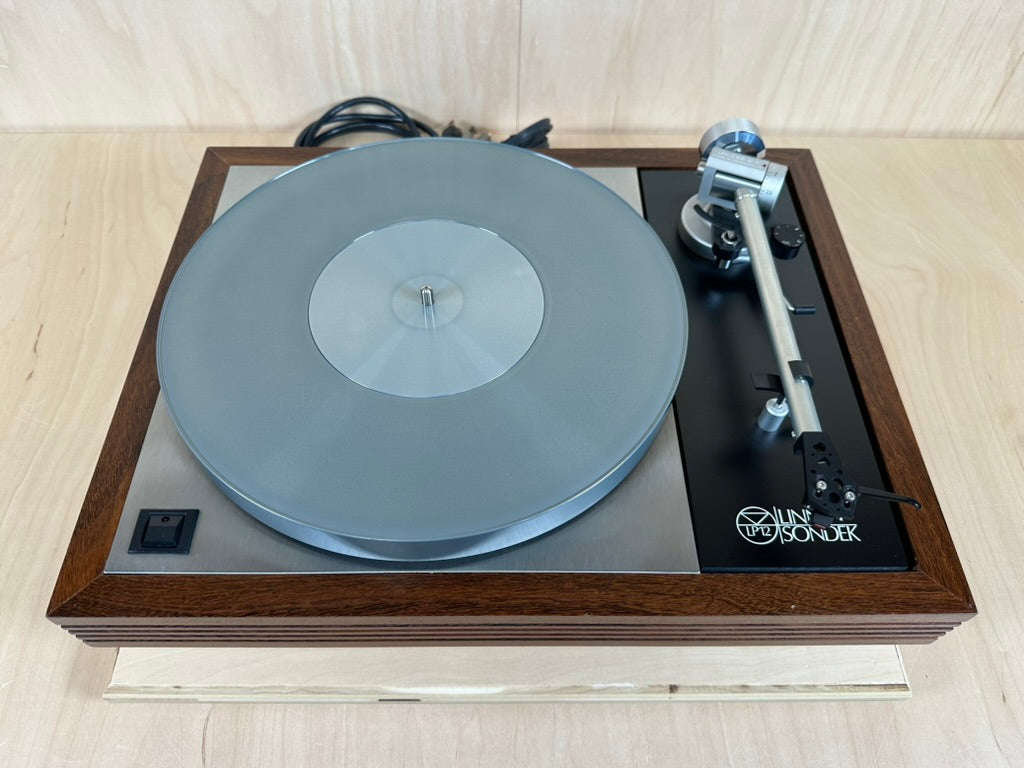 LP12 Linn Sondek Turntable w/Dynavector Karat 19A MKII