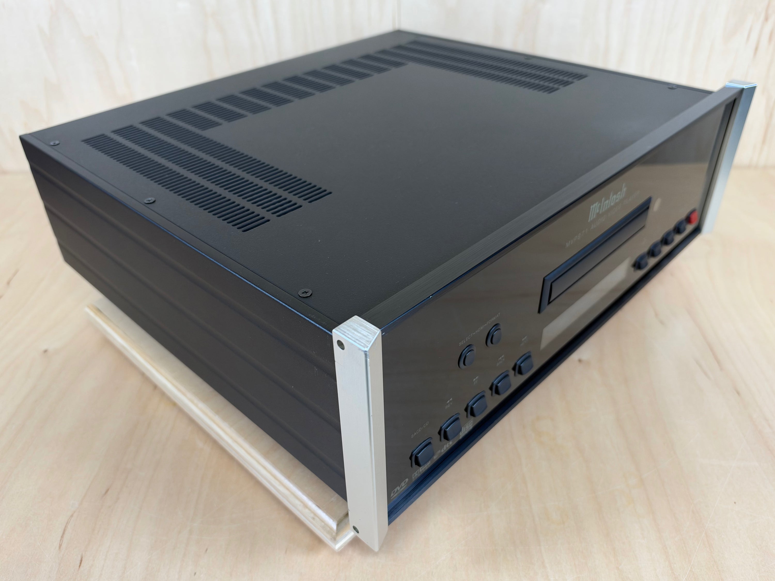 McIntosh MVP871 Audio Video Player DVD/SACD/HDCD