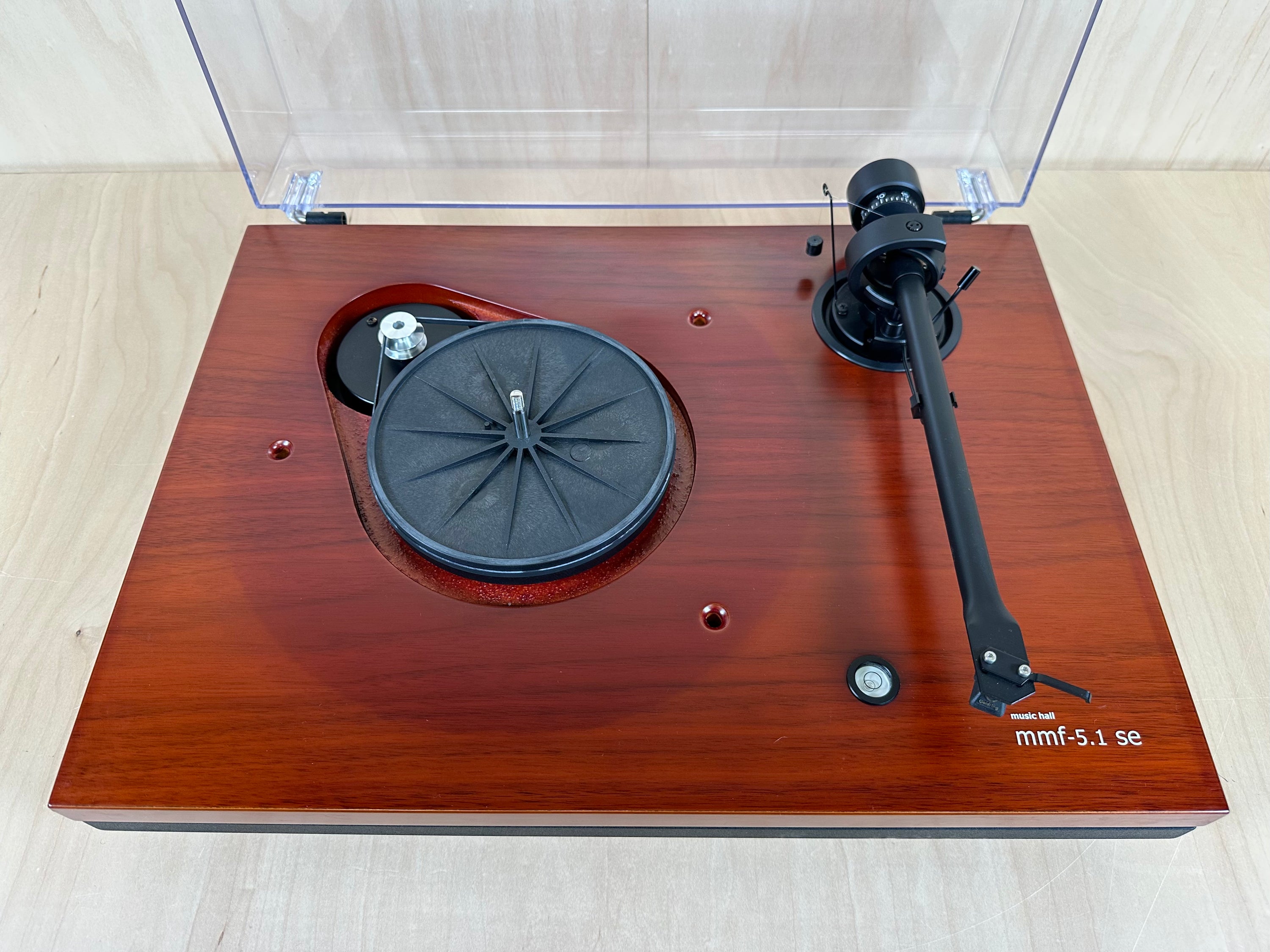 Music Hall mmf-5.1 SE Turntable w/Goldring 1022GX Cartridge