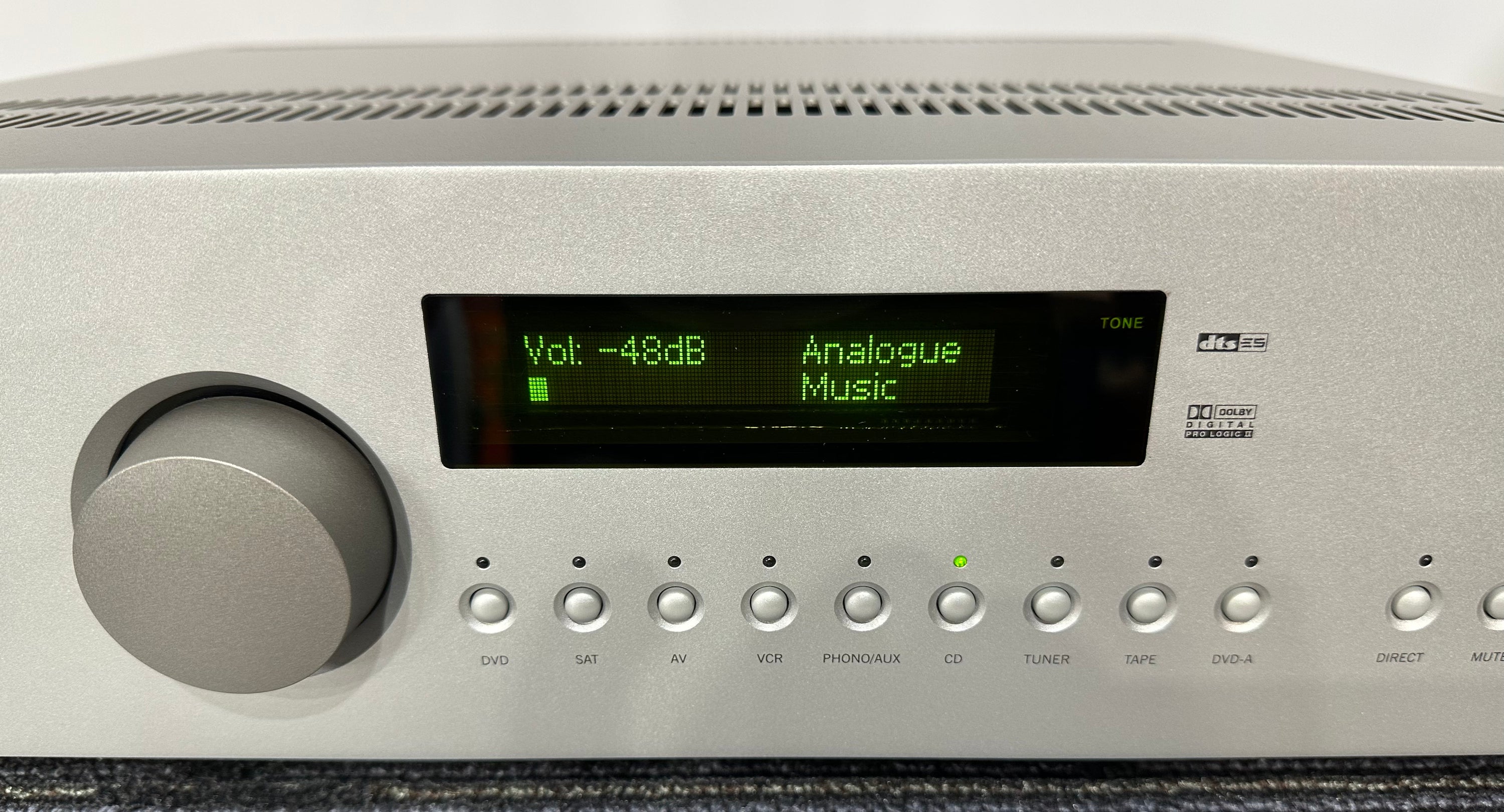 Arcam FMJ AV8 Preamp Processor Multi Channel THX w/Remote