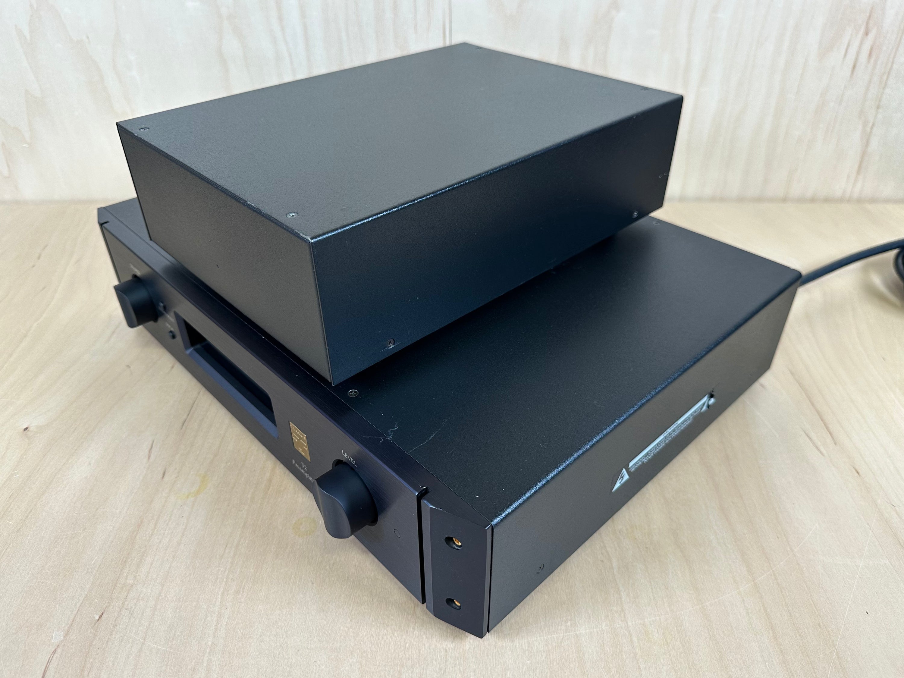 Threshold T2 Preamplifier