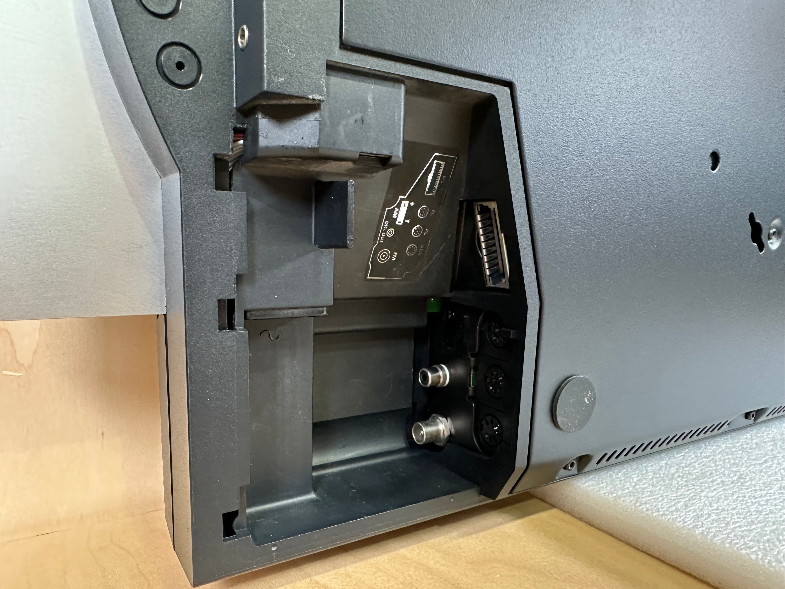 Bang & Olufsen BeoSound 9000 (CD 9000) Type 2563 MK II Version