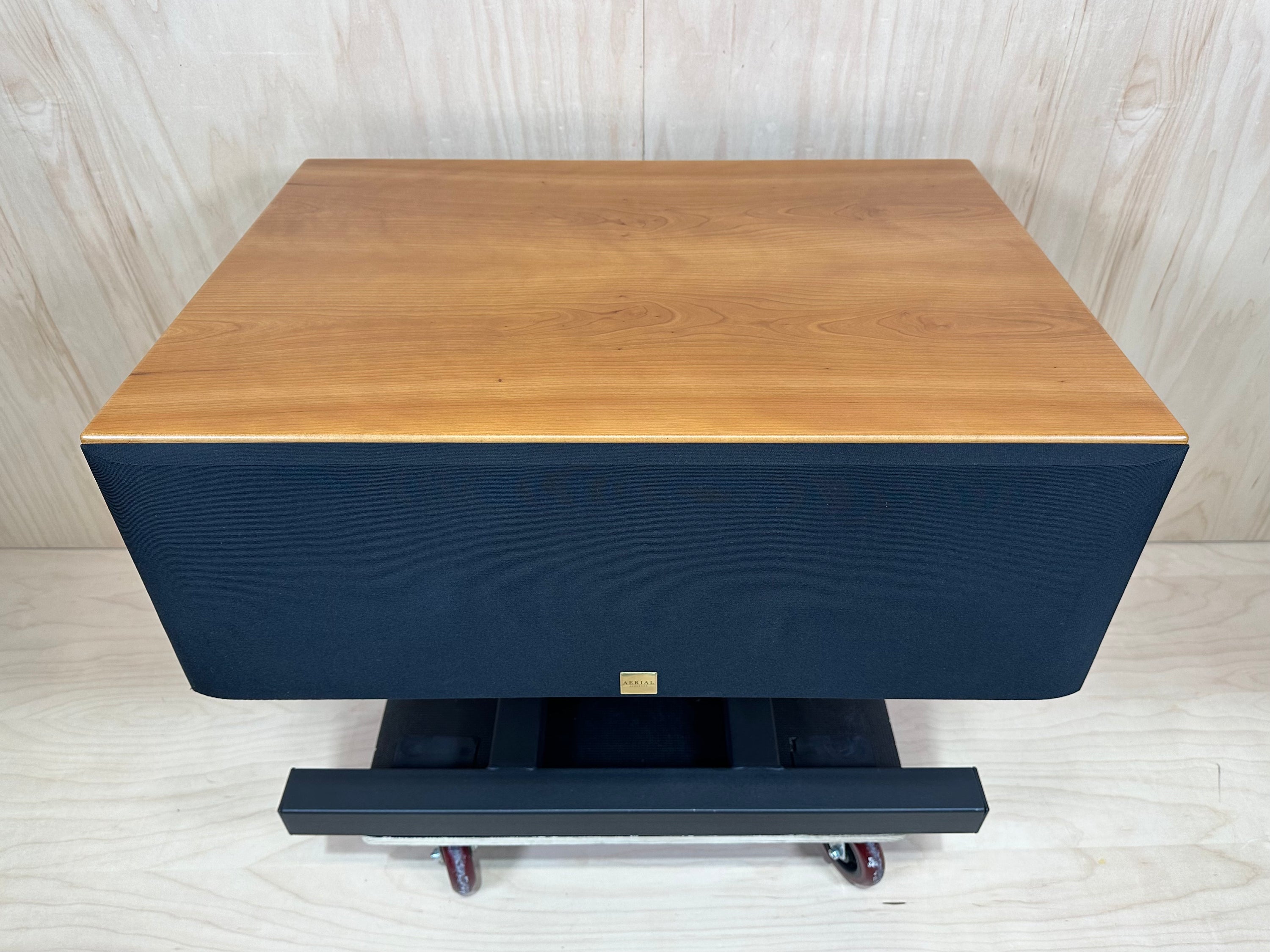 Aerial Acoustics CC5 Center w/Stand