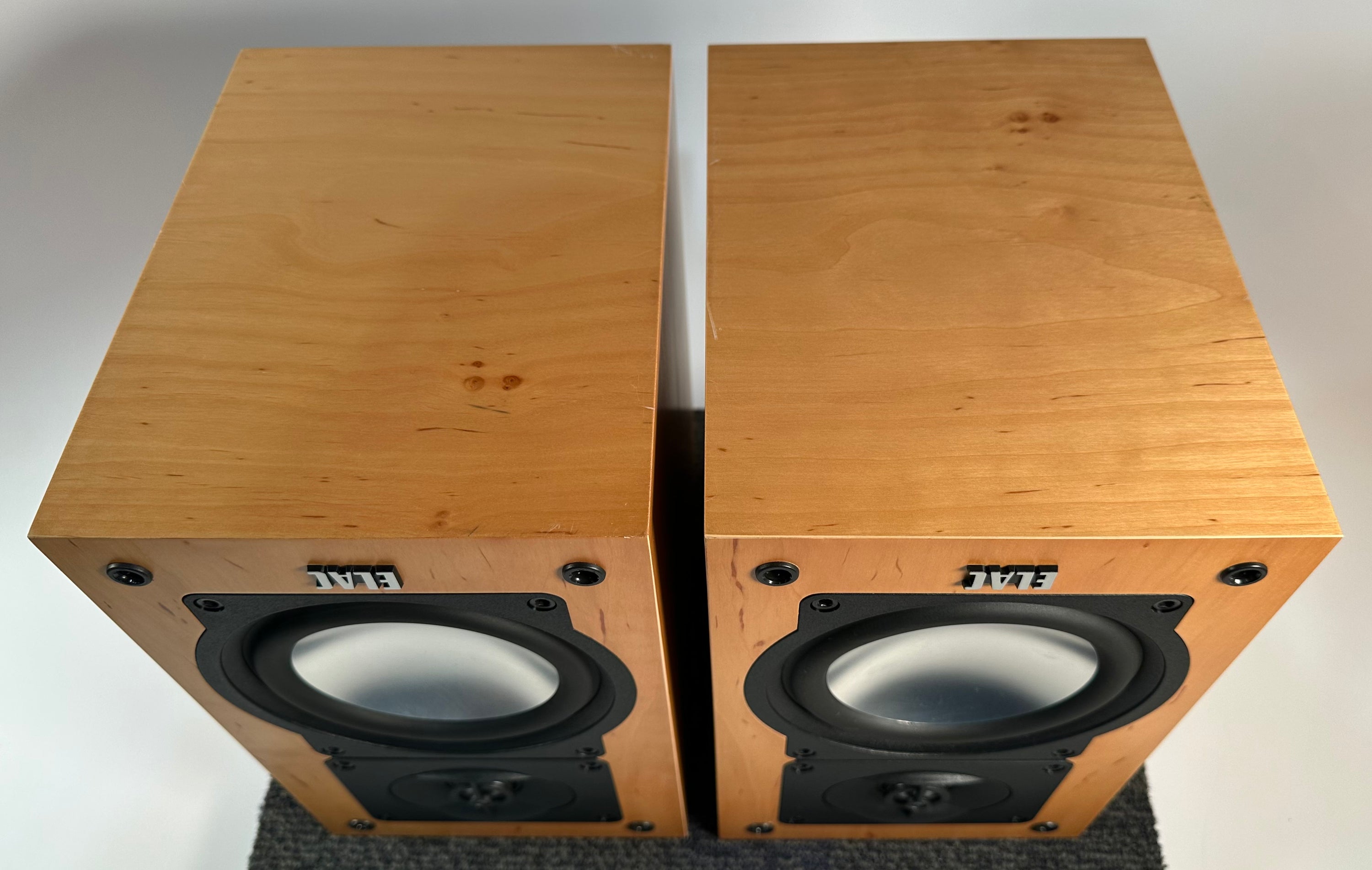 Elac 201 Bookshelf Speakers Alder Veneer Made in Germany