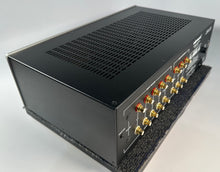Load image into Gallery viewer, Audio Research SP16L Line Stage Preamplifier w/remote and Original boxes