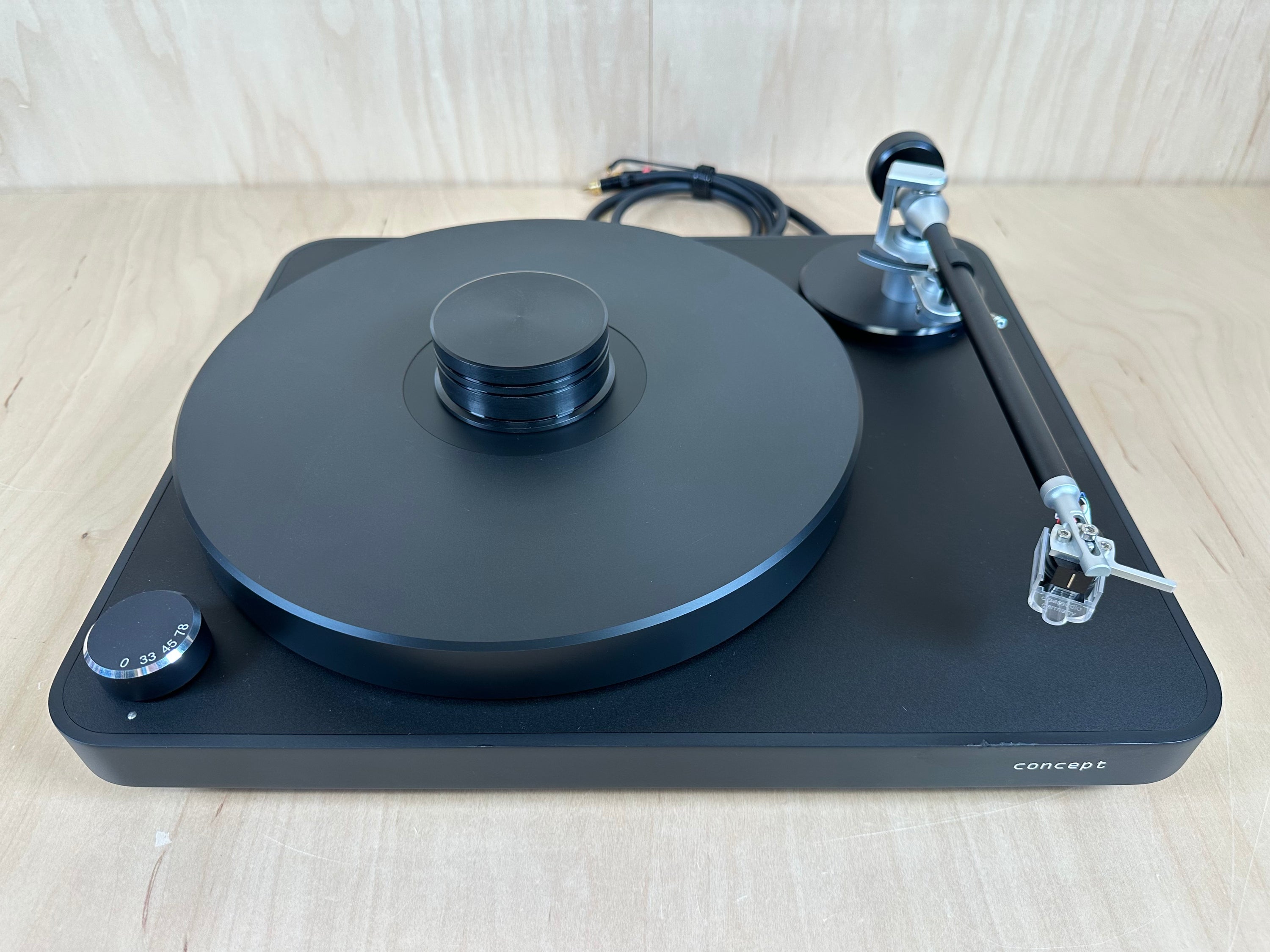 Clearaudio Concept Black Turntable w/Performer V2 Cartridge & MCRU Linear Power Supply and Dust Cover