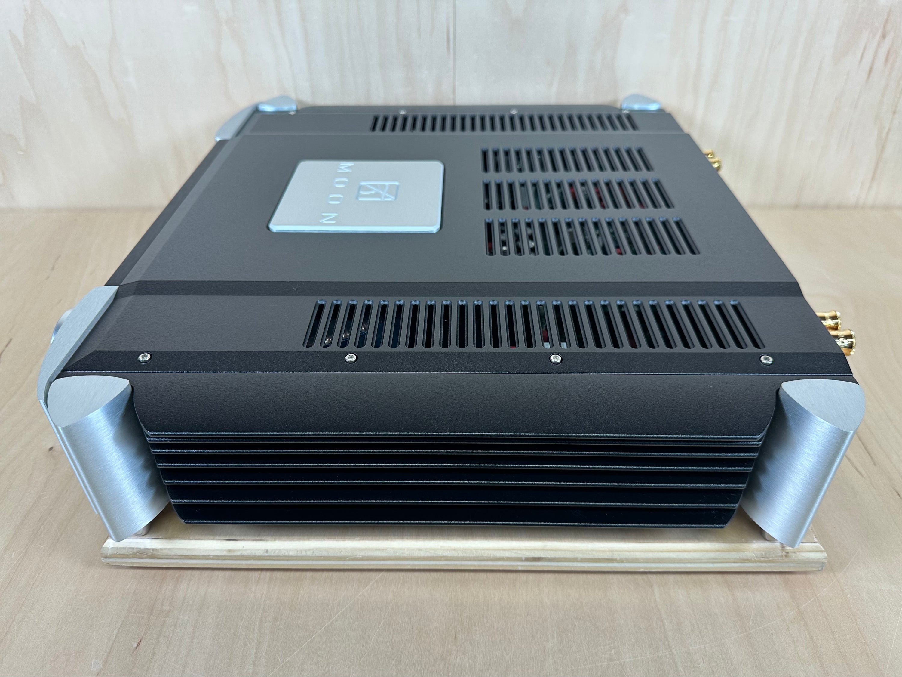 Simaudio Moon 600i Integrated Amplifier
