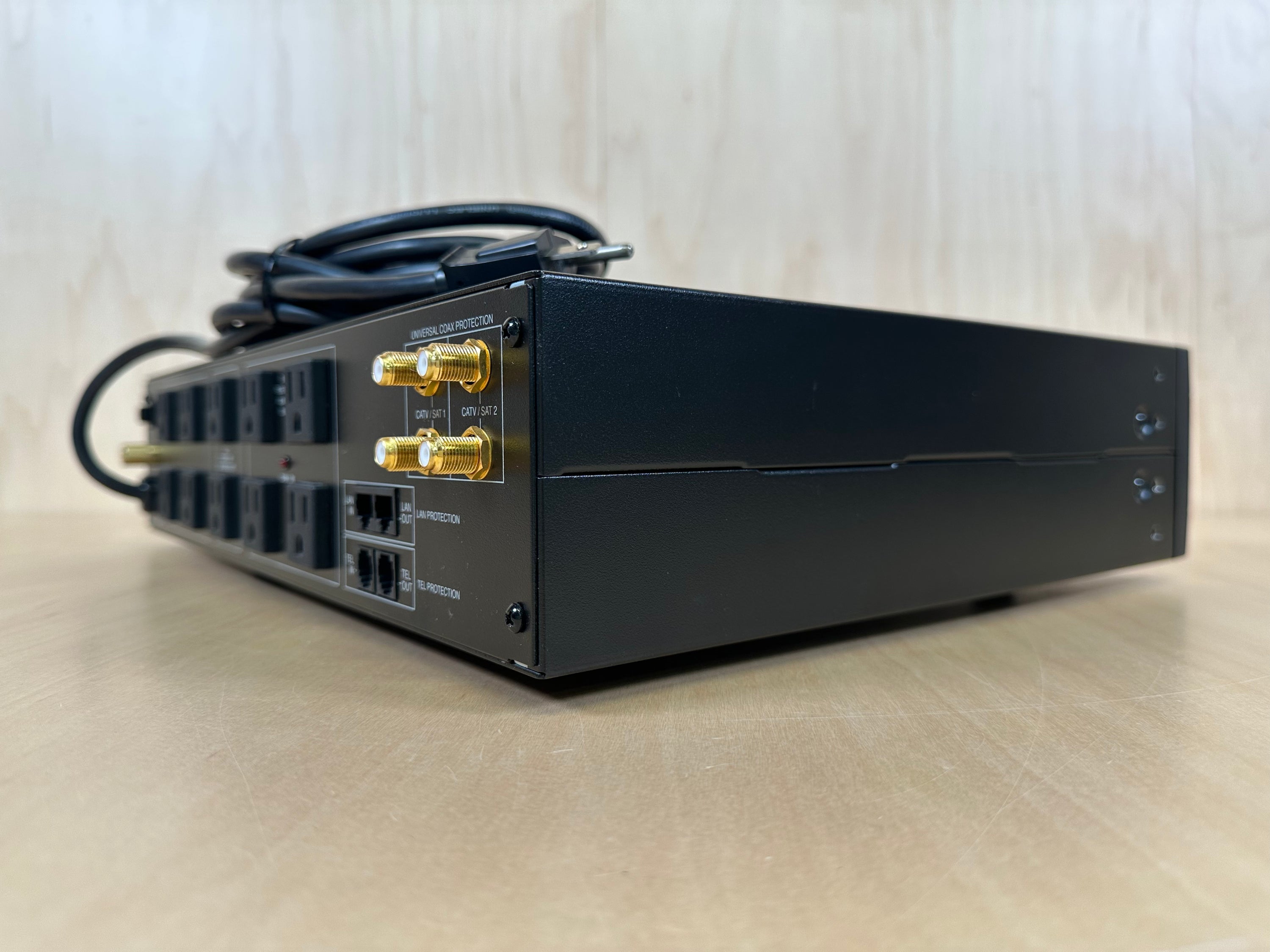 Panamax MR-5100 Power Conditioner