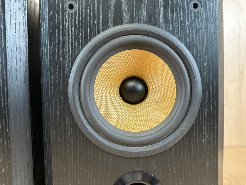 B&W Bowers & Wilkins Matrix 805 Speakers w/consecutive serial