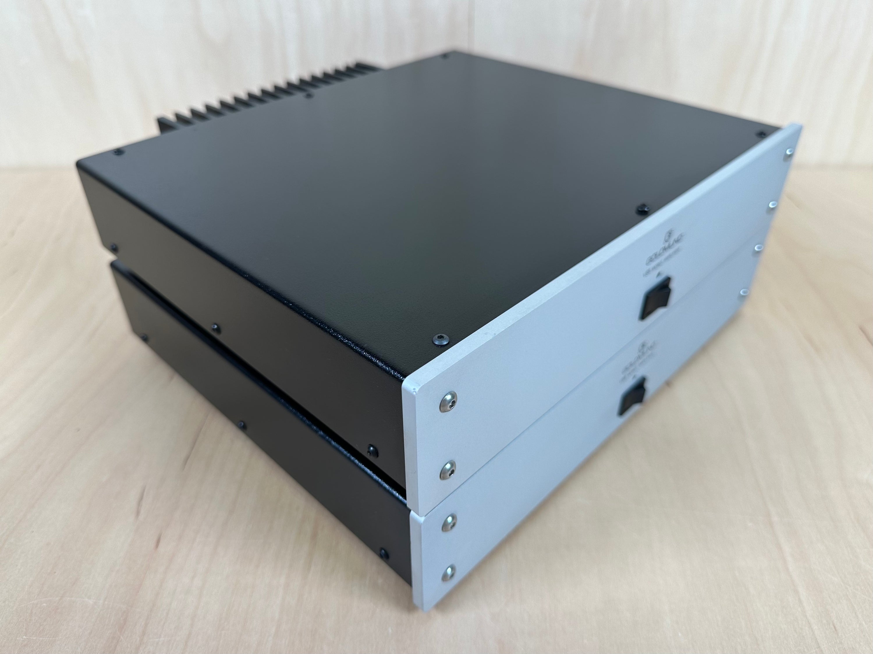 Goldmund VSR Mono Amplifiers