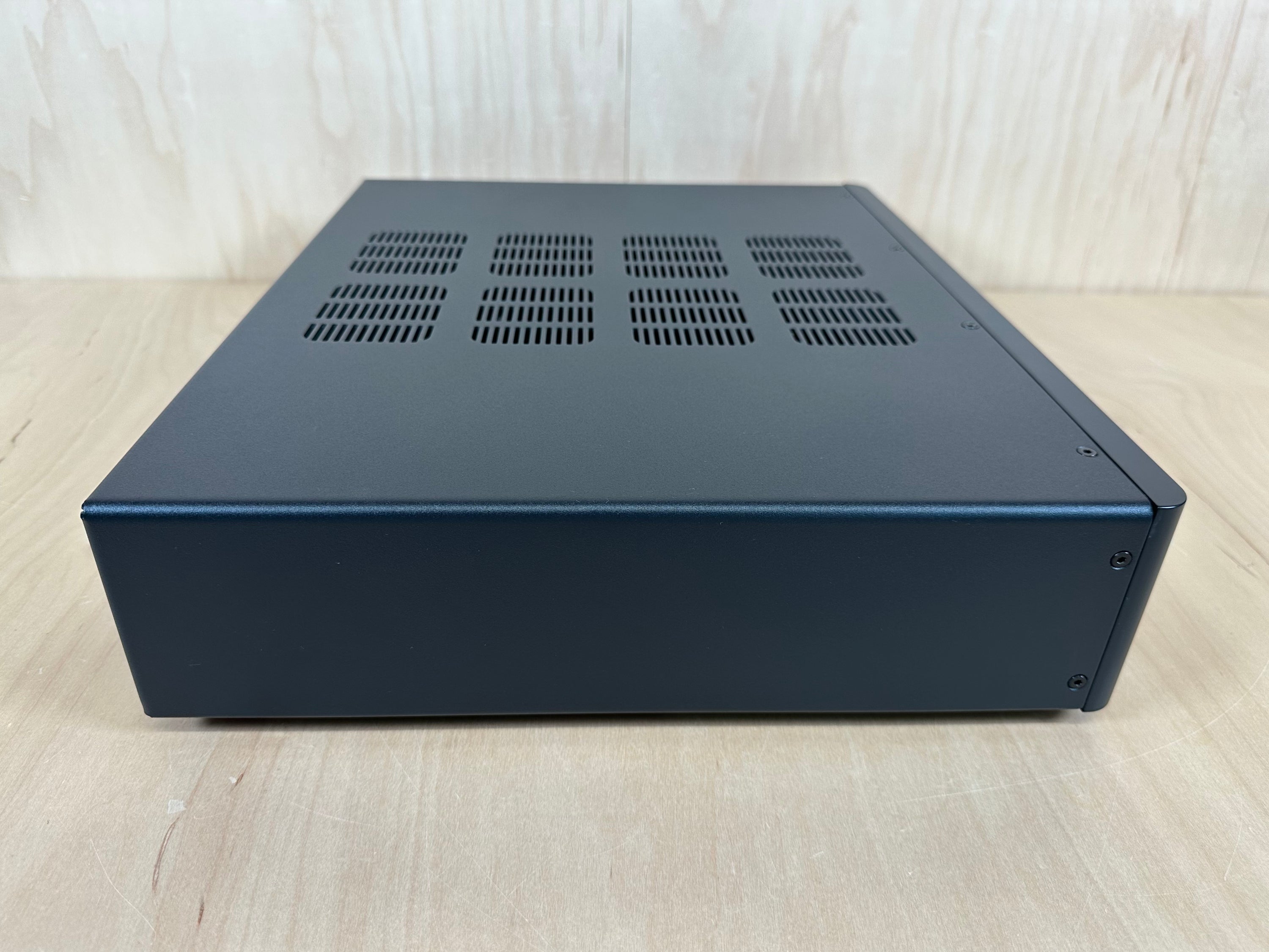 NAD C268 Stereo Amplifier