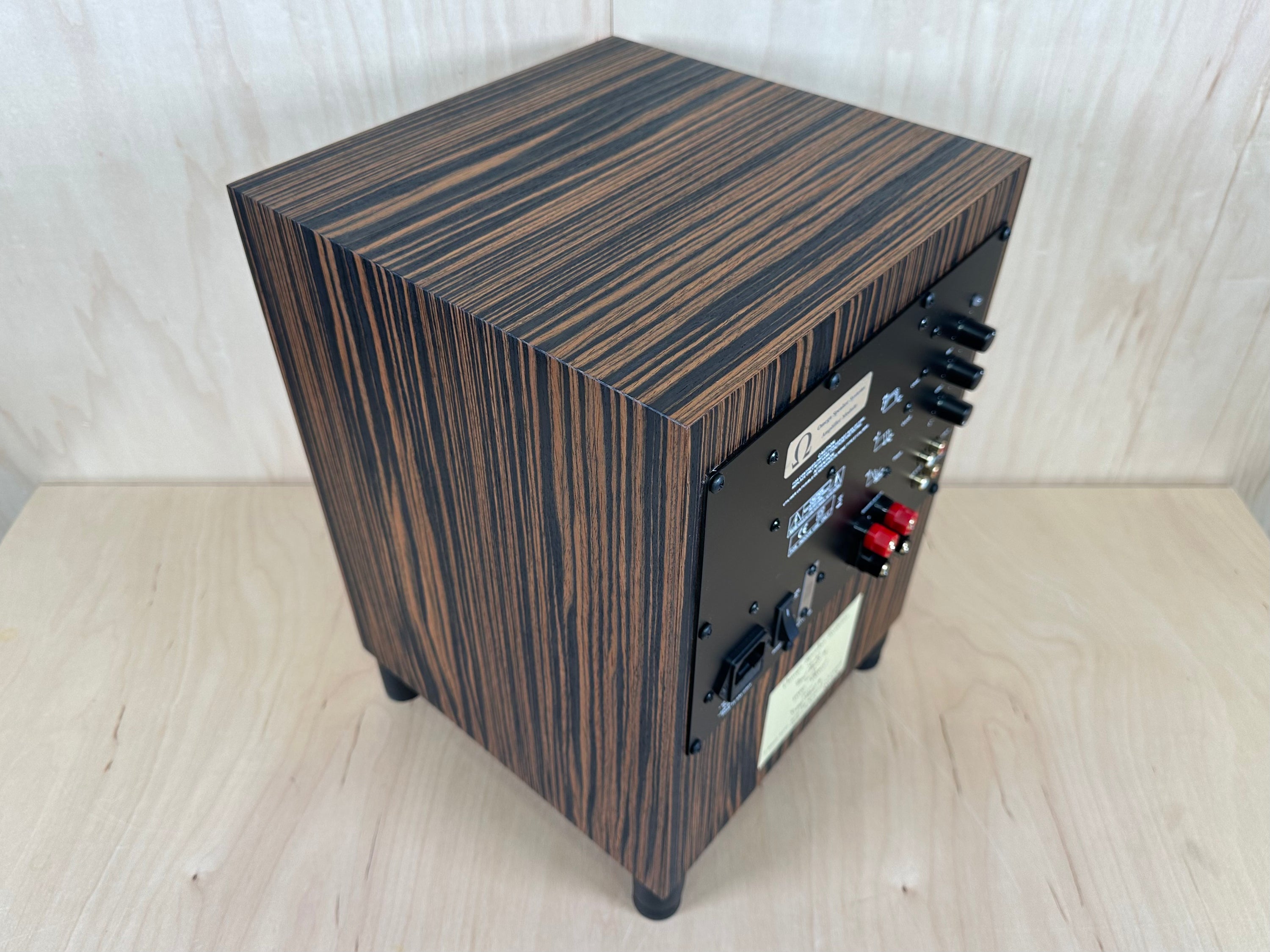 Omega Speaker Systems Deep Hemp 8 Macassar Ebony 2022 Subwoofer