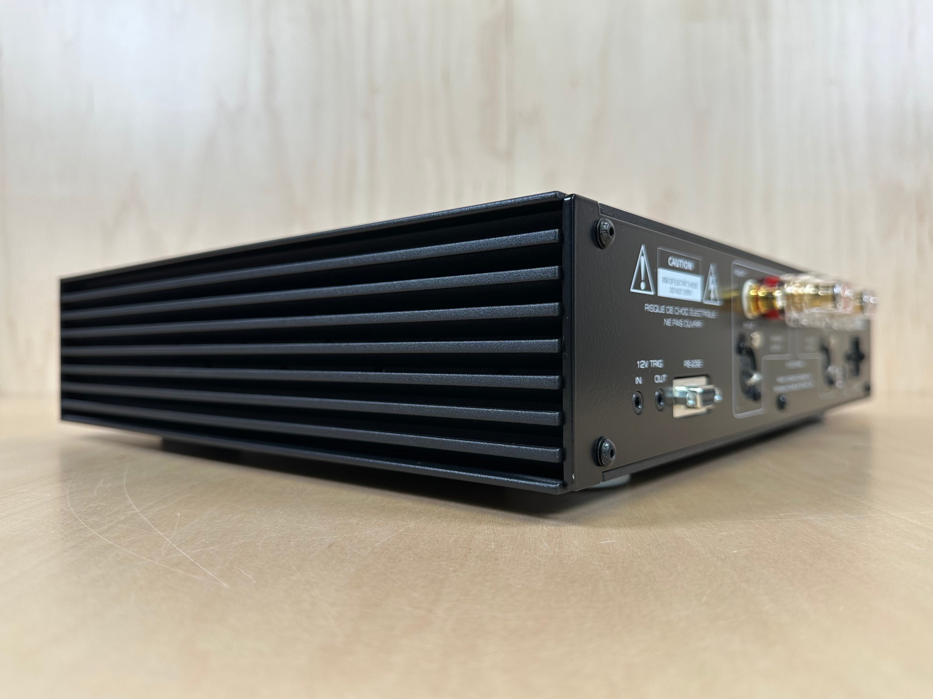 Simaudio Moon 330A Power Amplifier w/Original Box