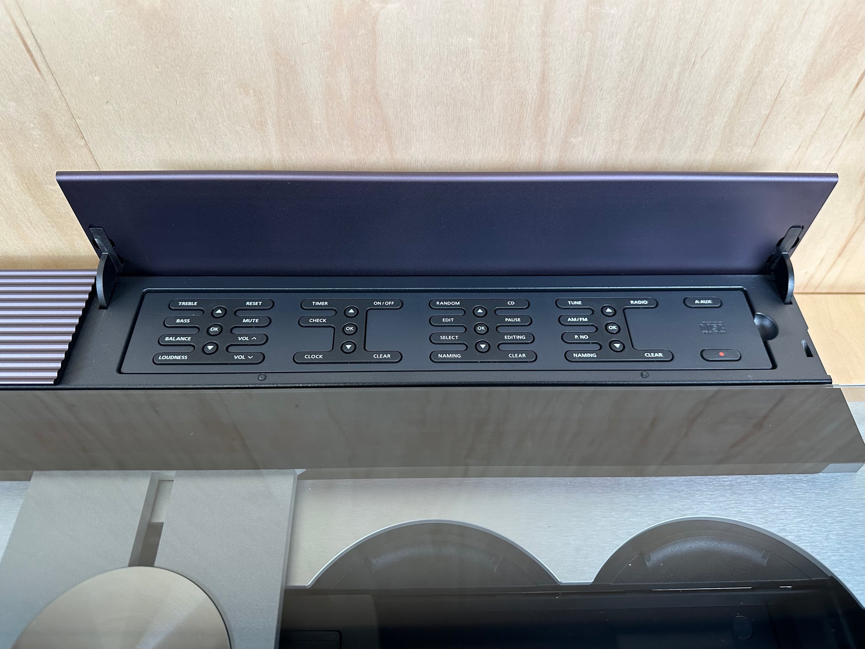 Bang & Olufsen BeoSound 9000 (CD 9000) Type 2563 MK II Version