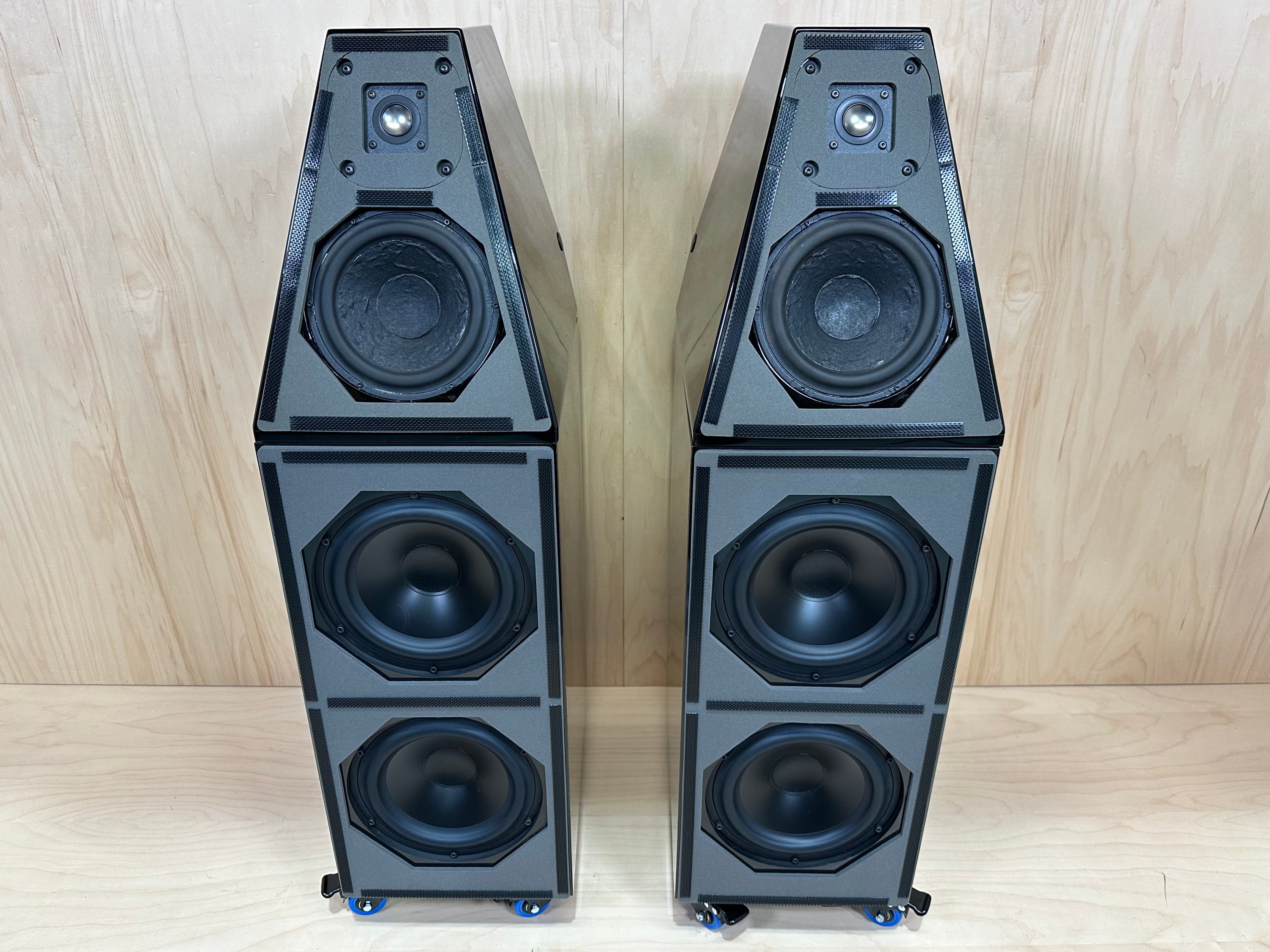 Wilson Audio Watt Puppy 5 w/Crates