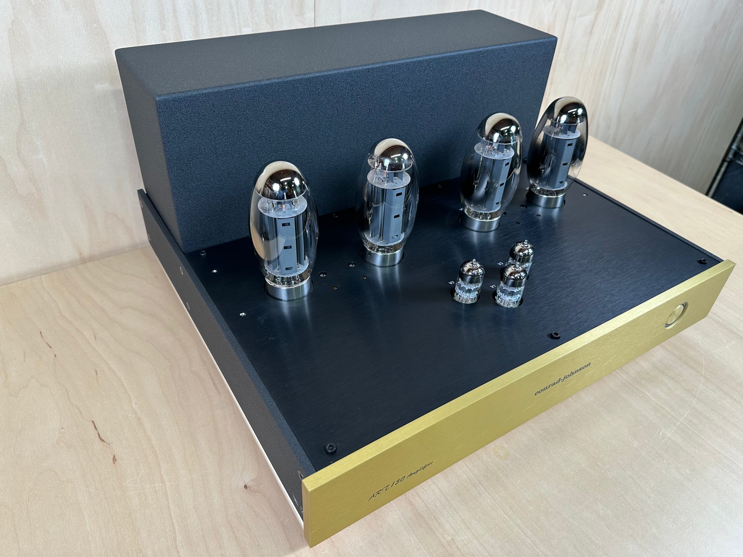 Conrad Johnson ART150 Amplifier Open Box