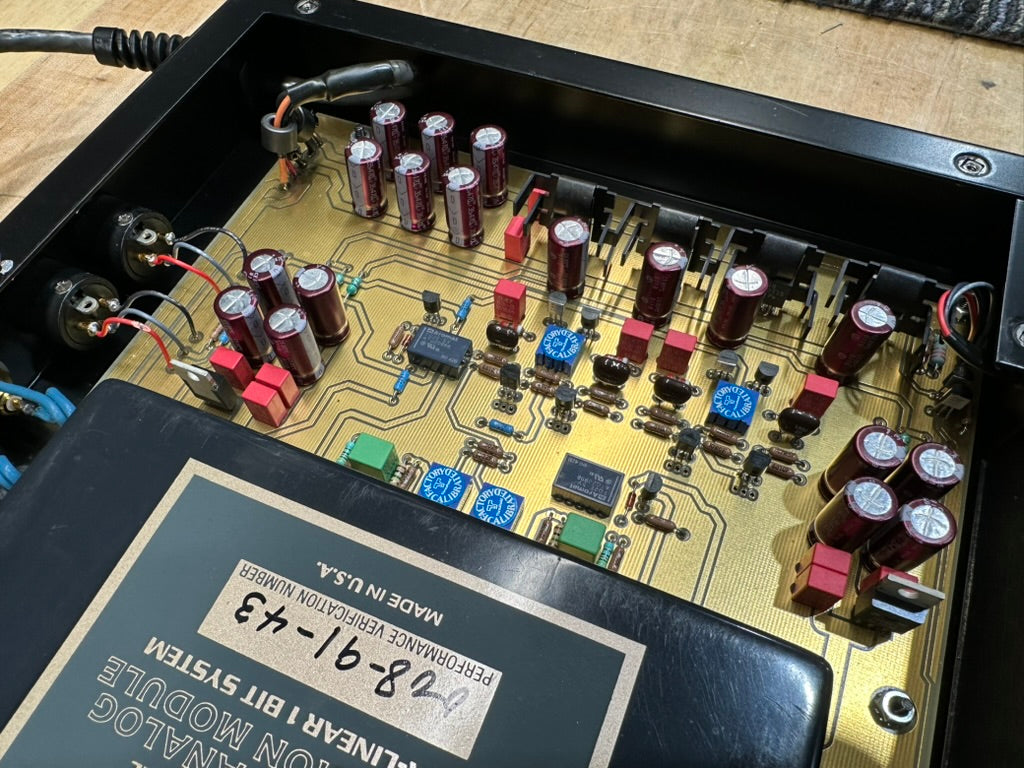 Threshold DAC 1/e Digital Processor DAC Black w/Power Supply