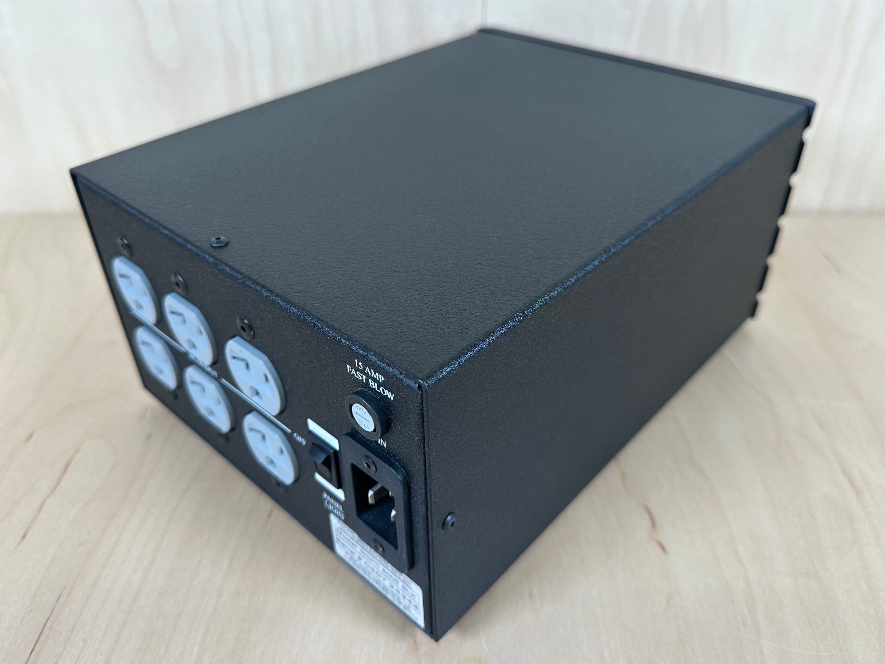 Richard Gray’s Power Company Power Conditioner model: RGPC 600S BLK
