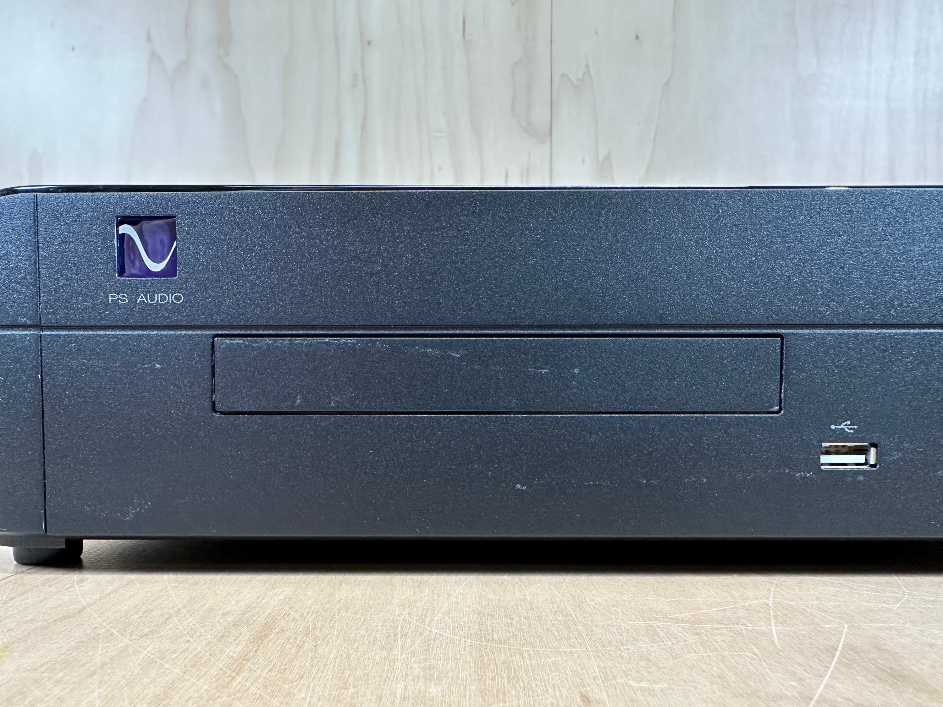 PS Audio DirectStream Memory Player. CD SACD Universal Transport