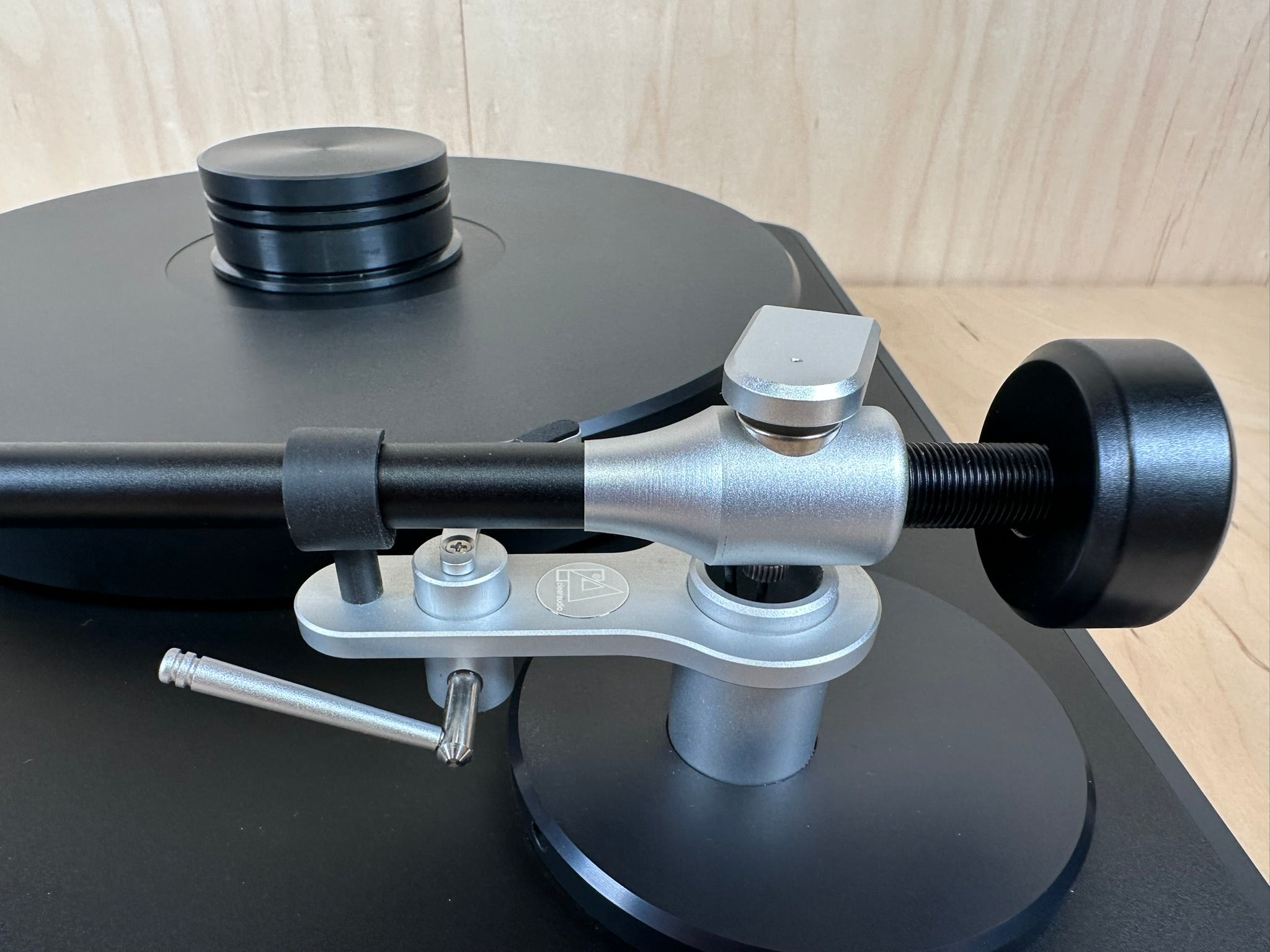 Clearaudio Concept Black Turntable w/Performer V2 Cartridge & MCRU Linear Power Supply and Dust Cover