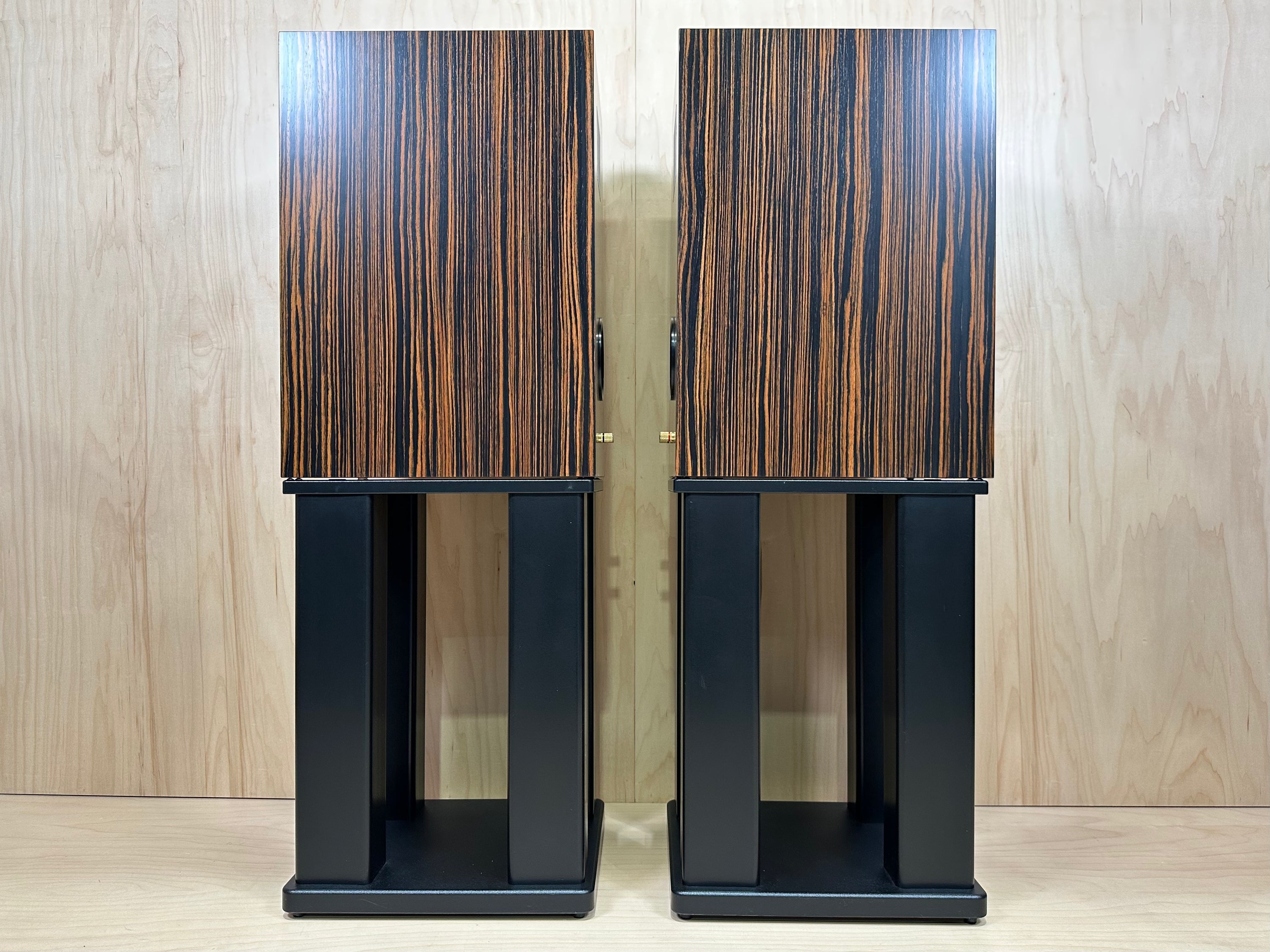 Omega Speaker Systems Super Alnico Monitors WITHOUT stands