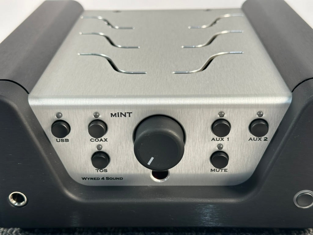 Wyred 4 Sound Mint Integrated Amp Factory Serviced