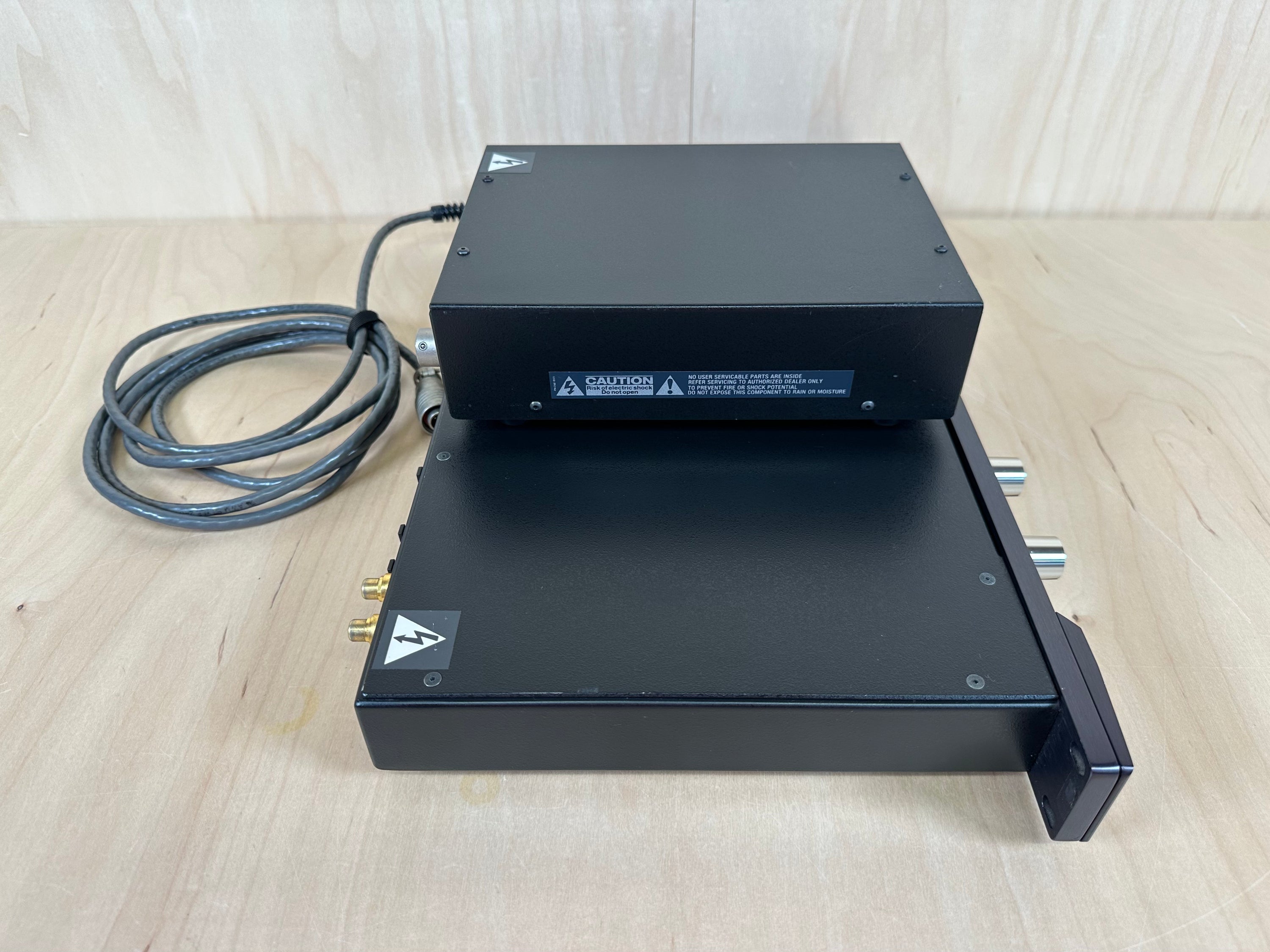 Threshold DAC 1/e Digital Processor DAC Black w/Power Supply