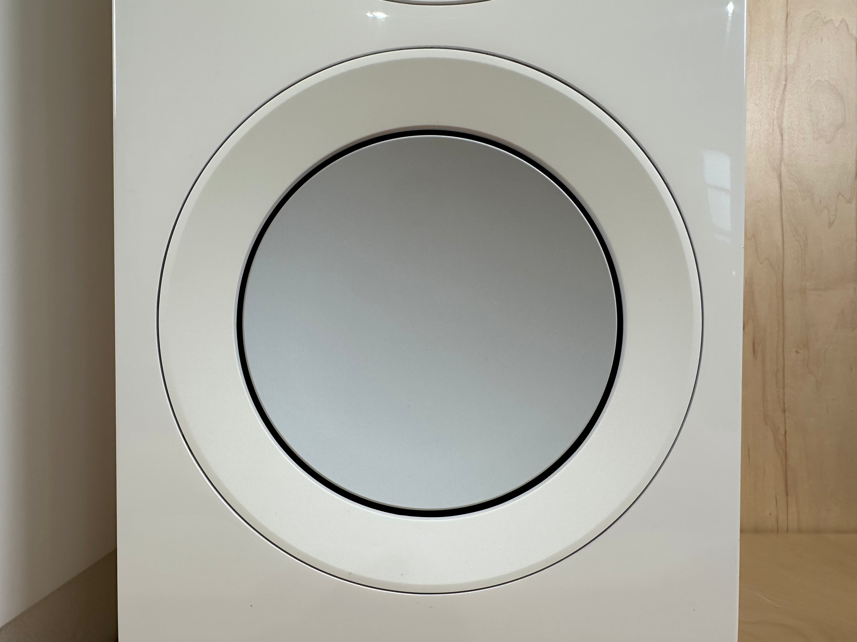 KEF R3 Speakers in Gloss White (NOT META)