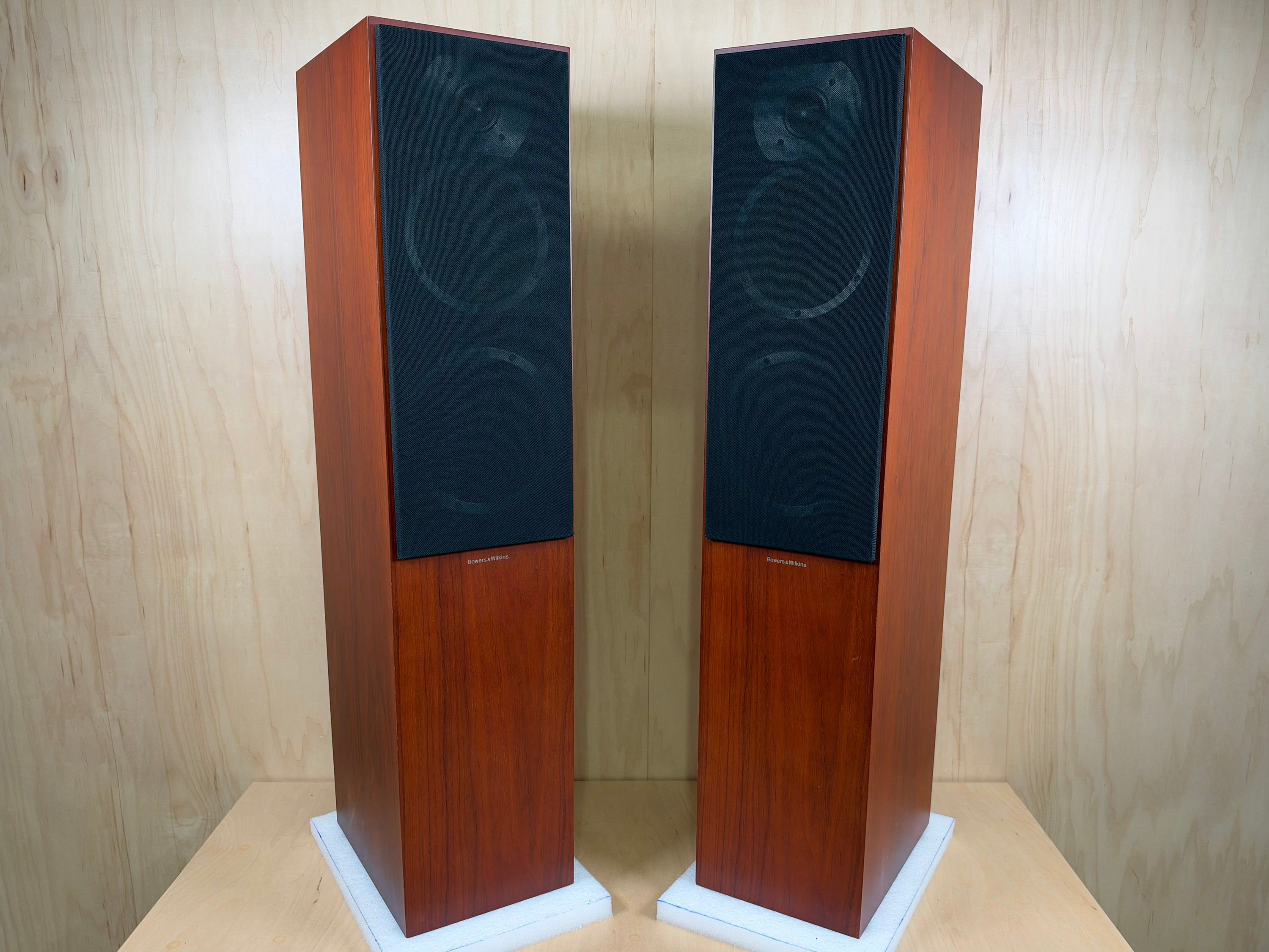 Bowers & Wilkins CM7 Speakers