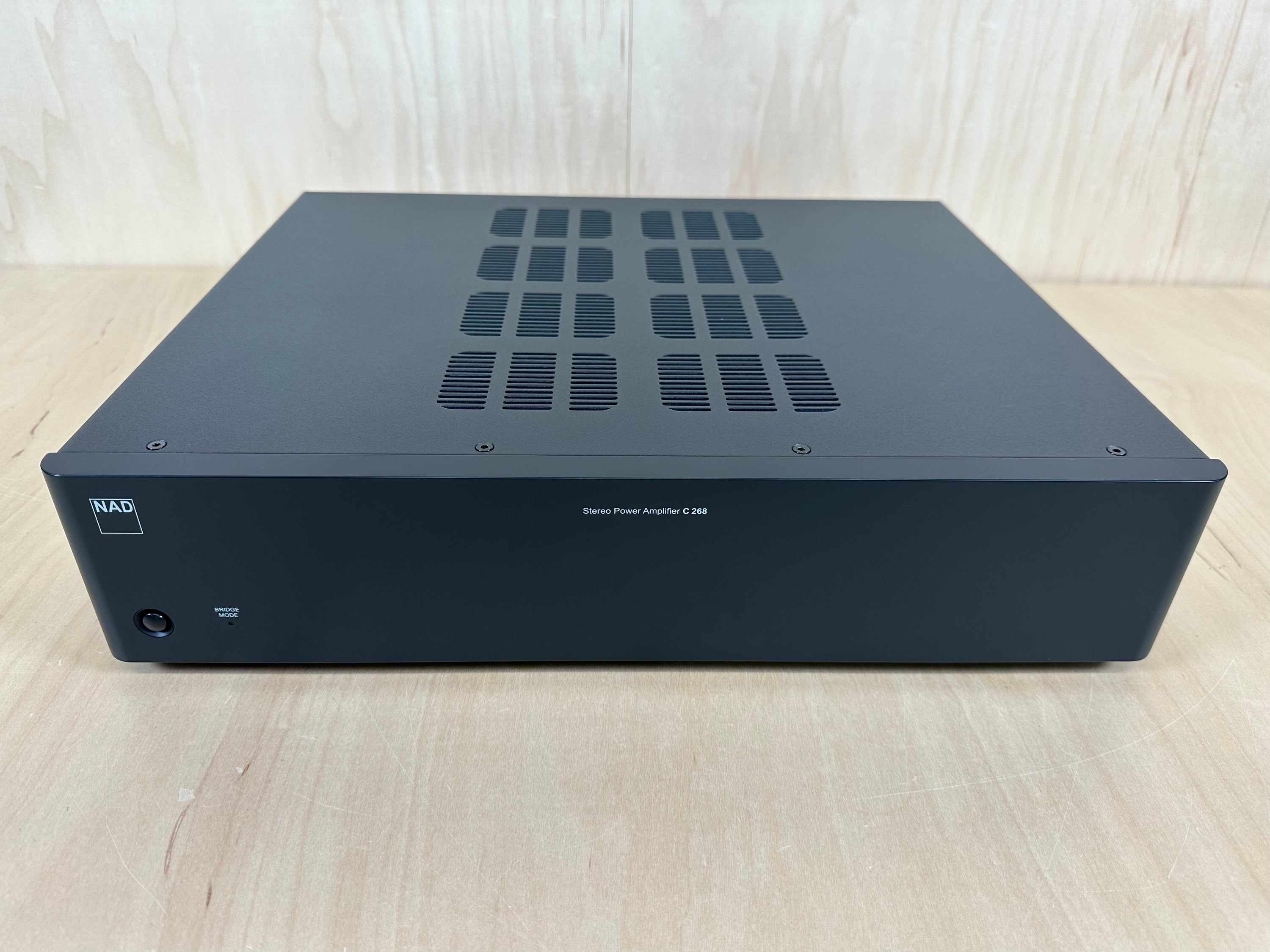 NAD C268 Stereo Amplifier
