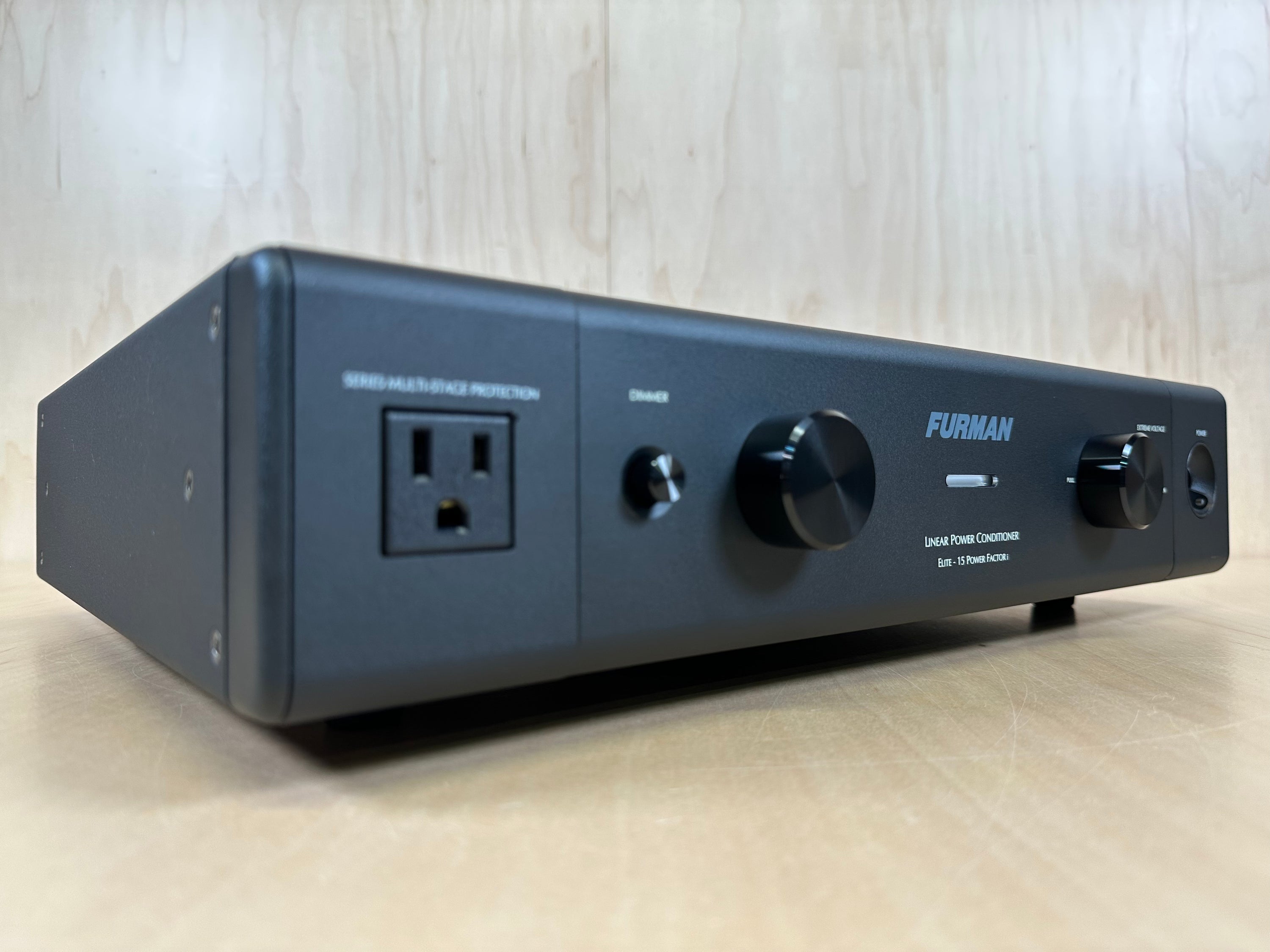 Furman Elite-15PFI Linear Power Conditioner