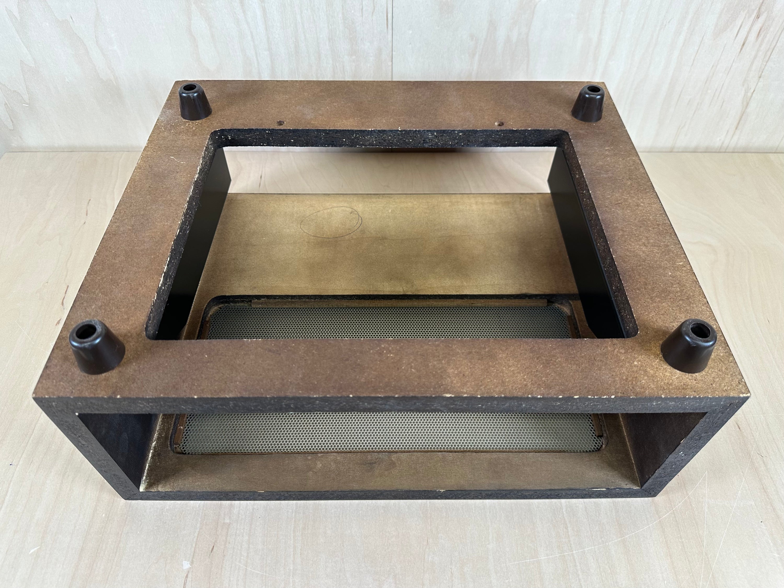 Mcintosh L52 Cabinet w/Panlocs Originally used with a  C28