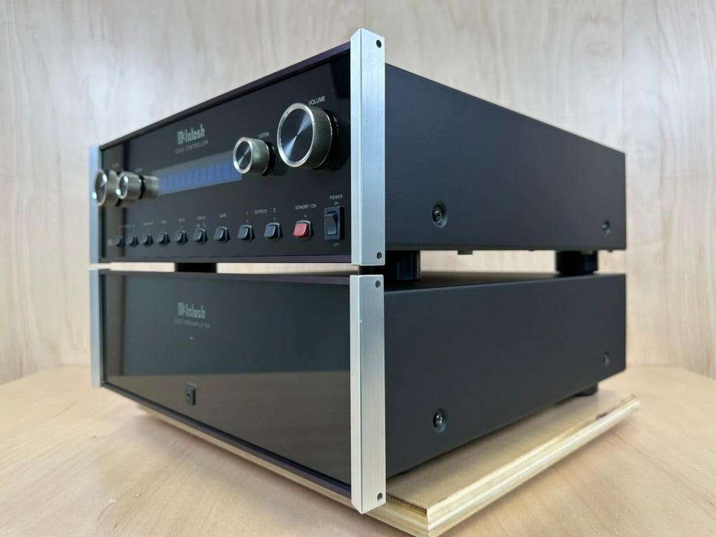 McIntosh C200 Preamplifier and Controller