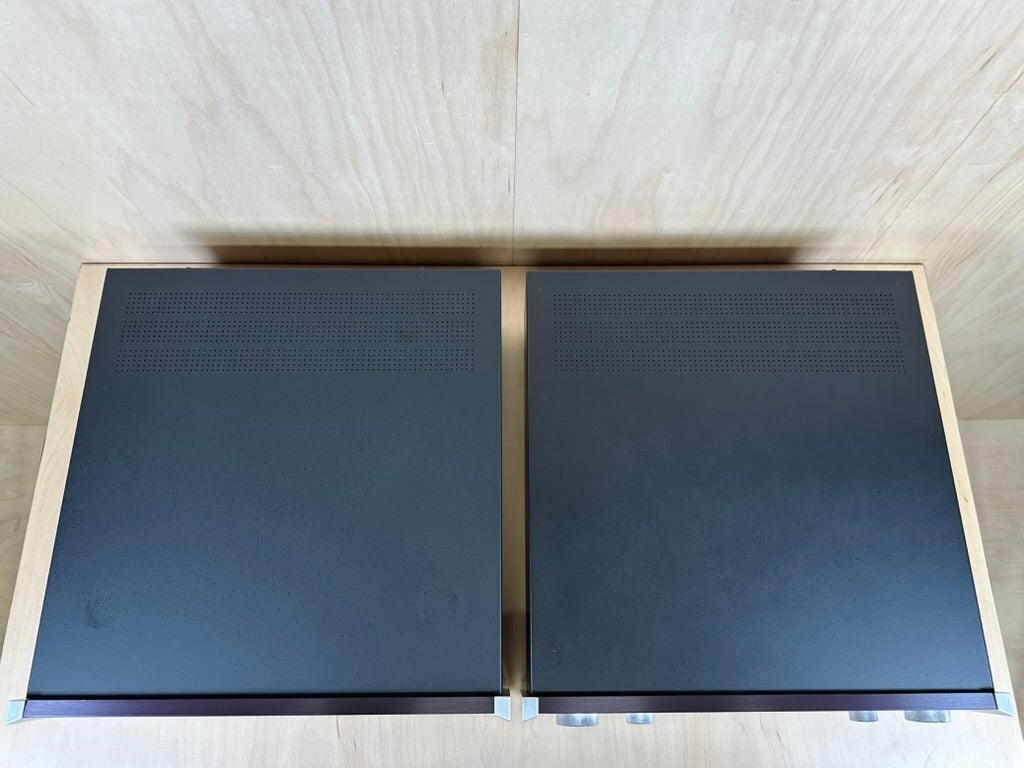 McIntosh C200 Preamplifier and Controller