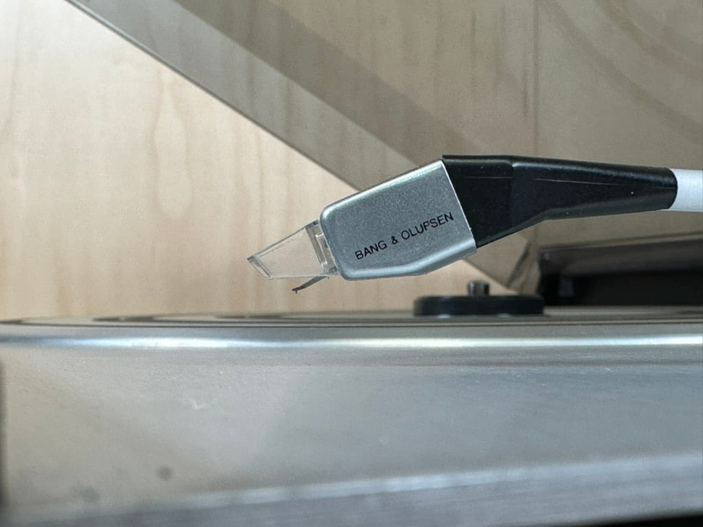 Bang & Olufsen Beogram 3404 Turntable w/MMC20EN Cartridge