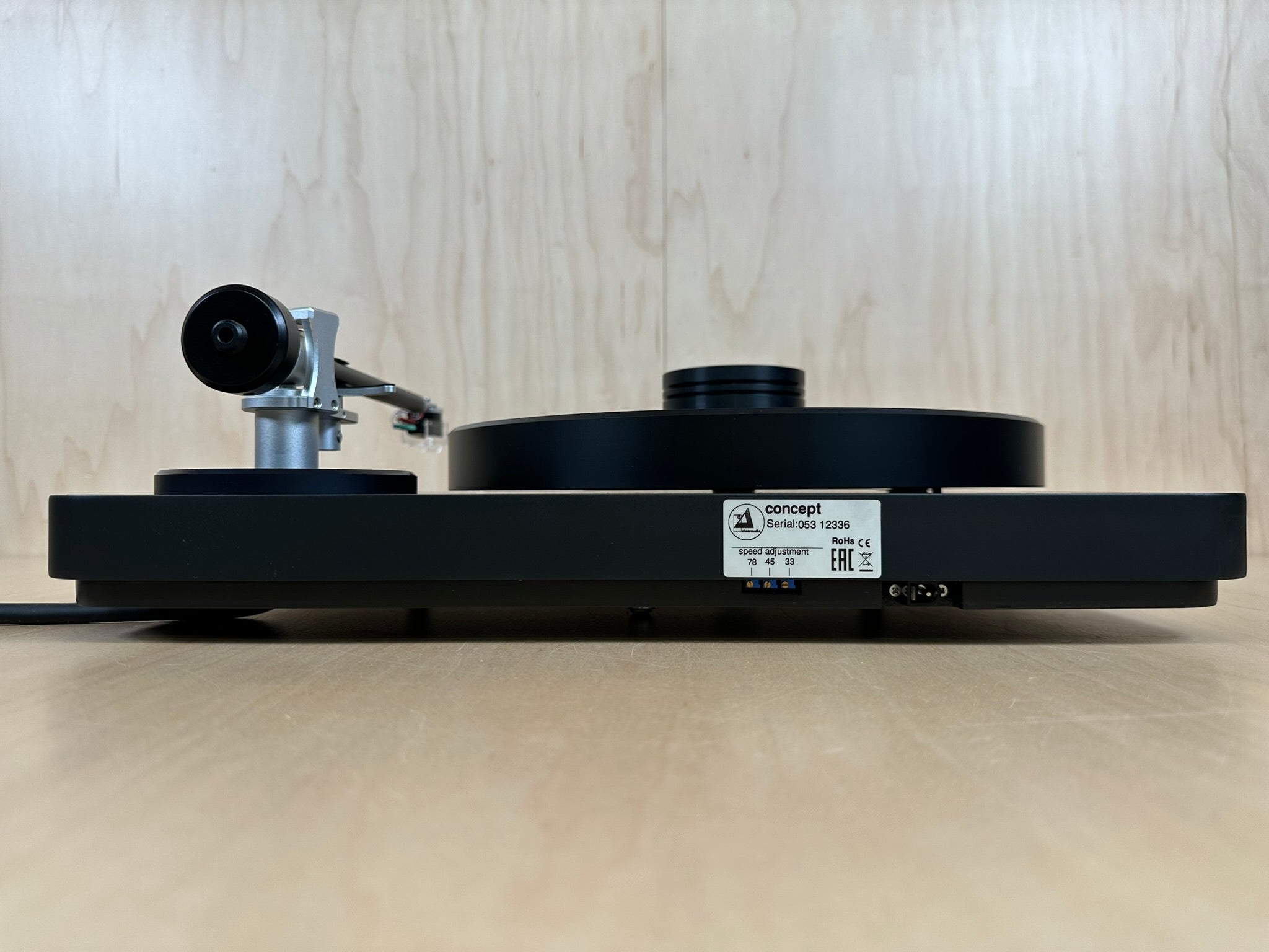 Clearaudio Concept Black Turntable w/Performer V2 Cartridge & MCRU Linear Power Supply and Dust Cover