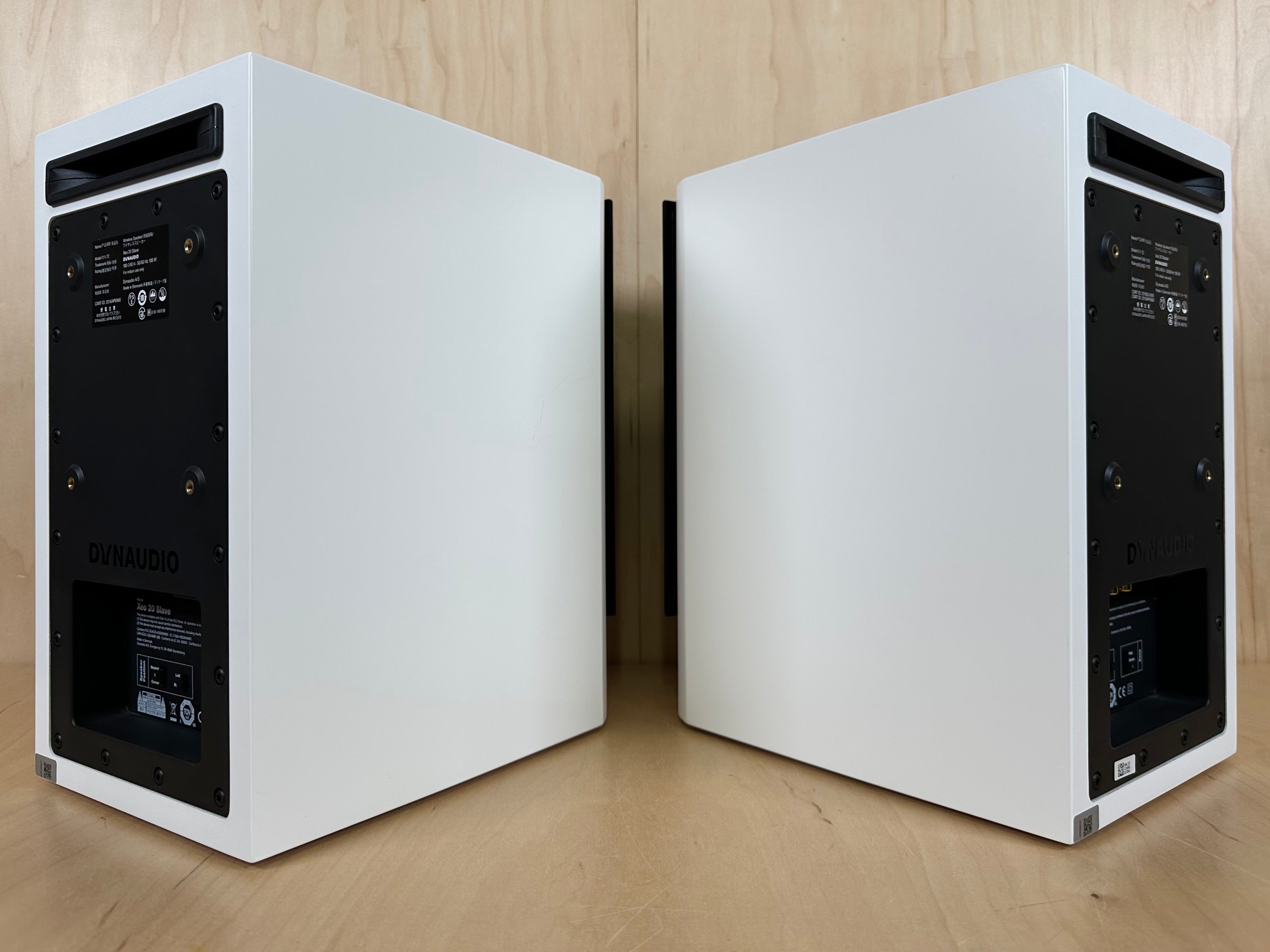 Dynaudio Xeo 20 Wireless Speakers