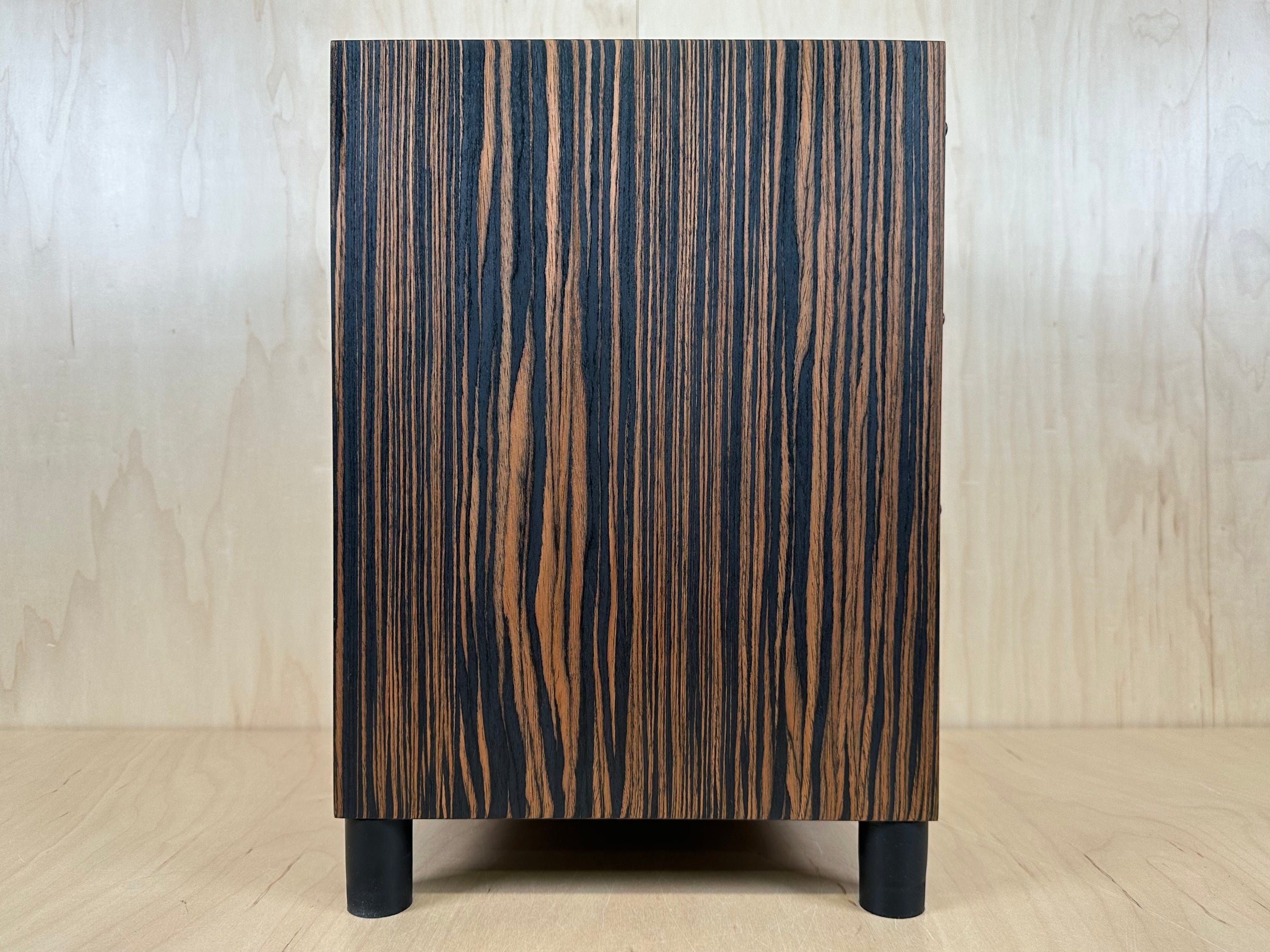 Omega Speaker Systems Deep Hemp 8 Macassar Ebony 2022 Subwoofer